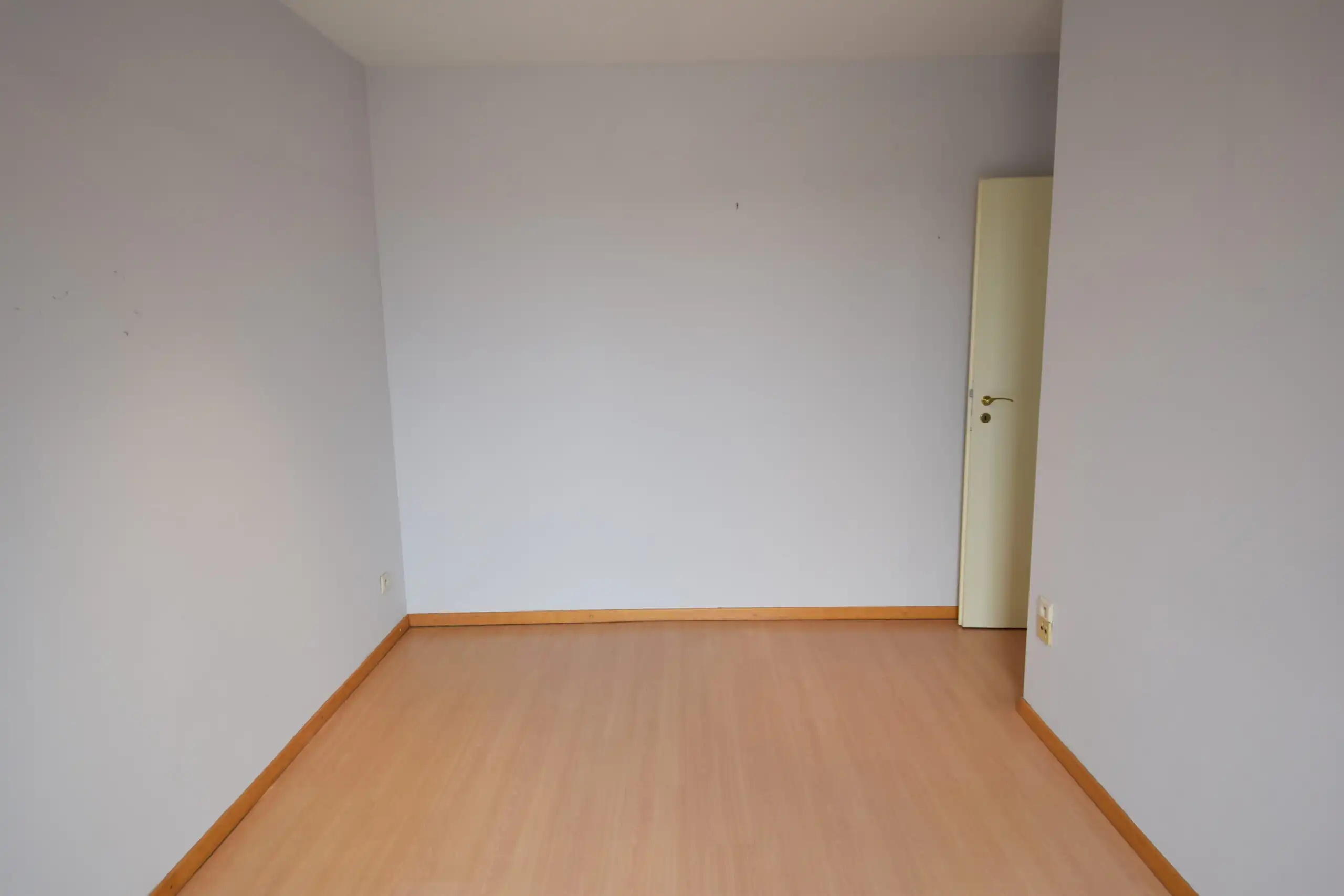 Ruim, lichtrijk en instapklaar appartement met 3 slaapkamers, terras én uitgebreide parkeermogelijkheden foto 12