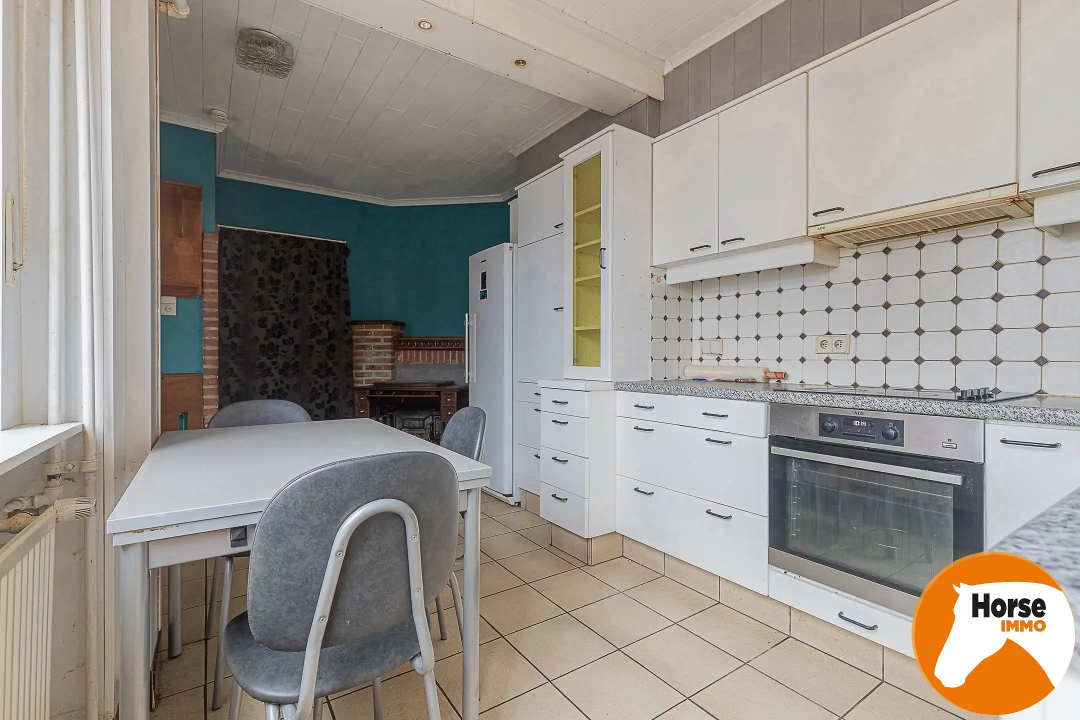 ROZEBEKE - Karakteristieke burgerwoning met loods foto 7