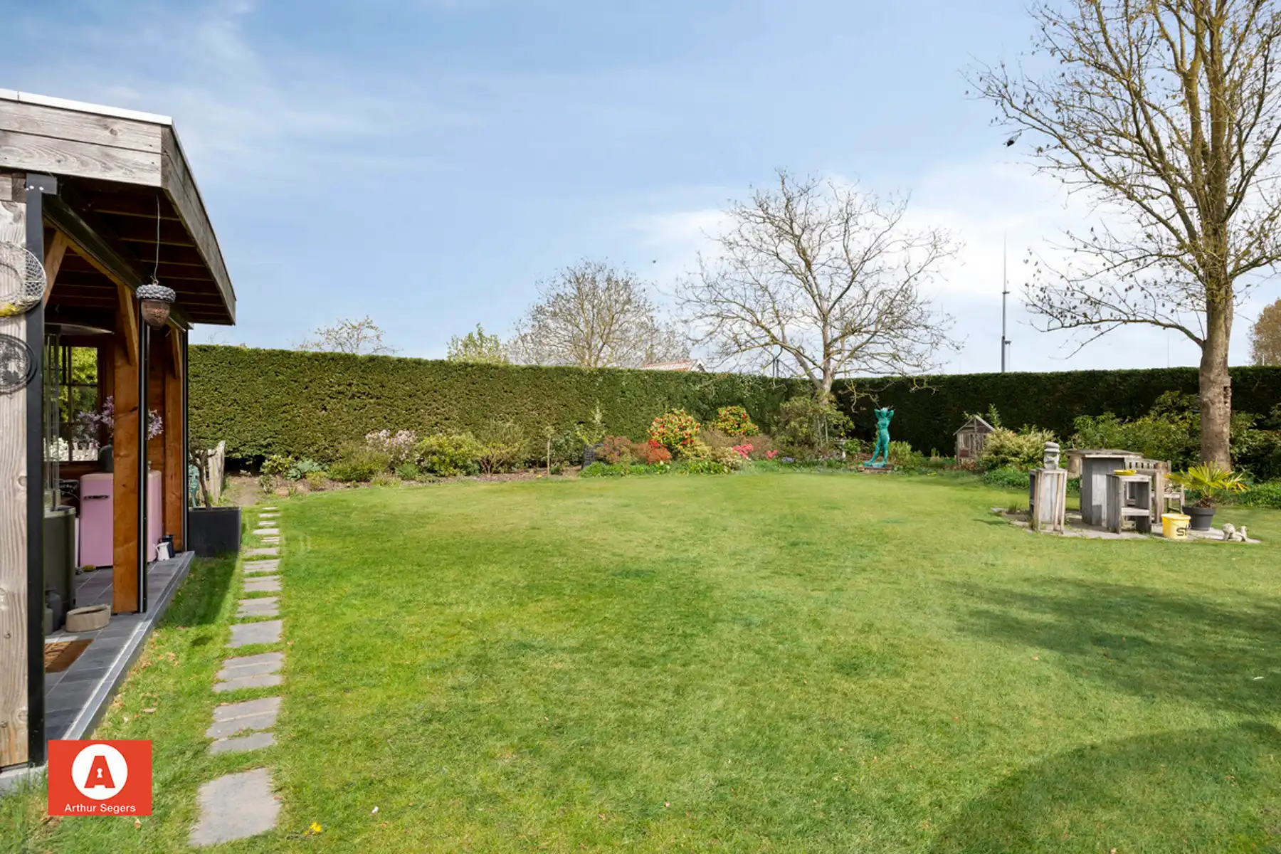 Ruime woning met 5 slpk en prachtige tuin op topligging foto 27