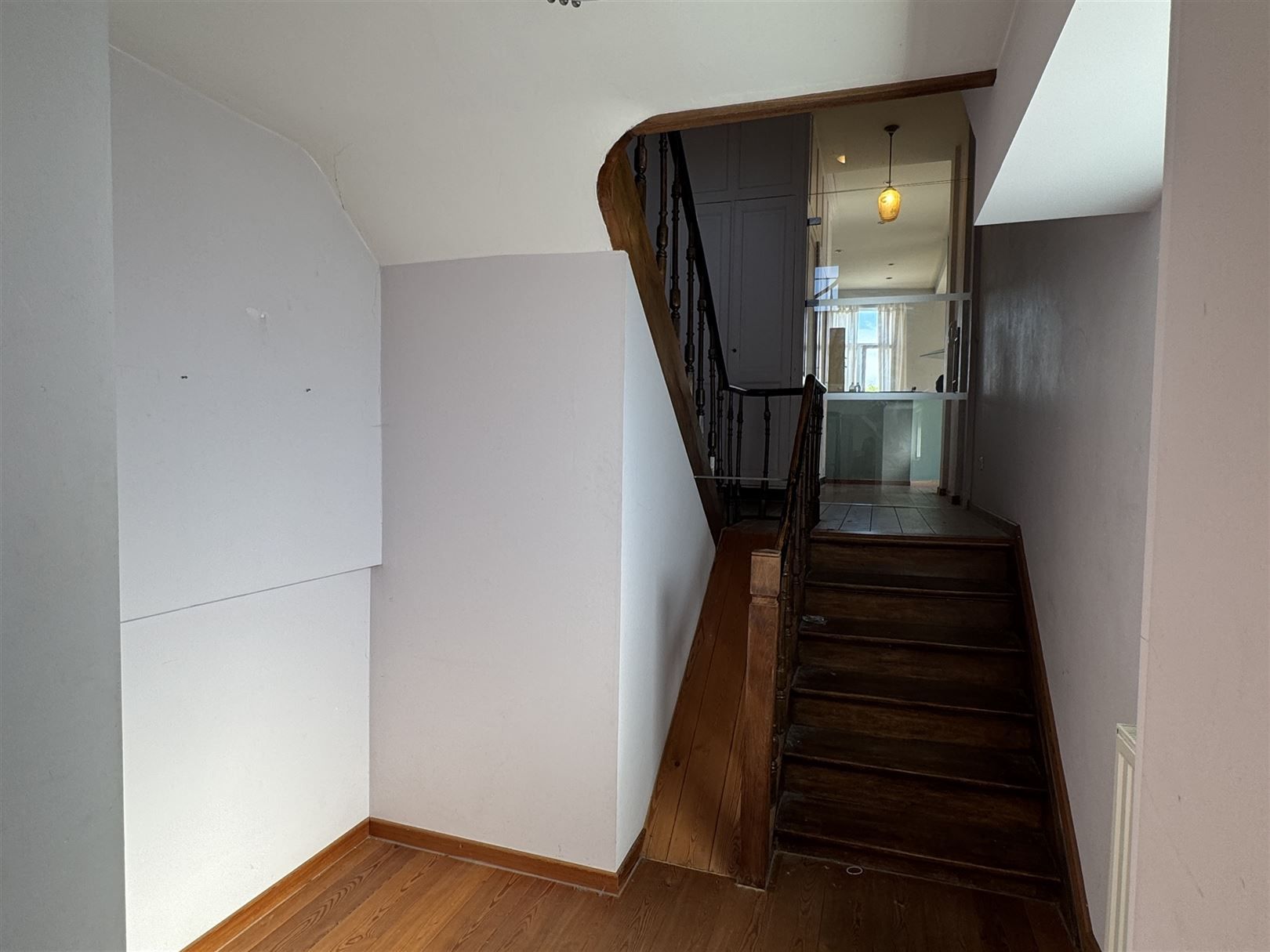 Ruime stapelwoning met 2 slaapkamers en garage foto 16