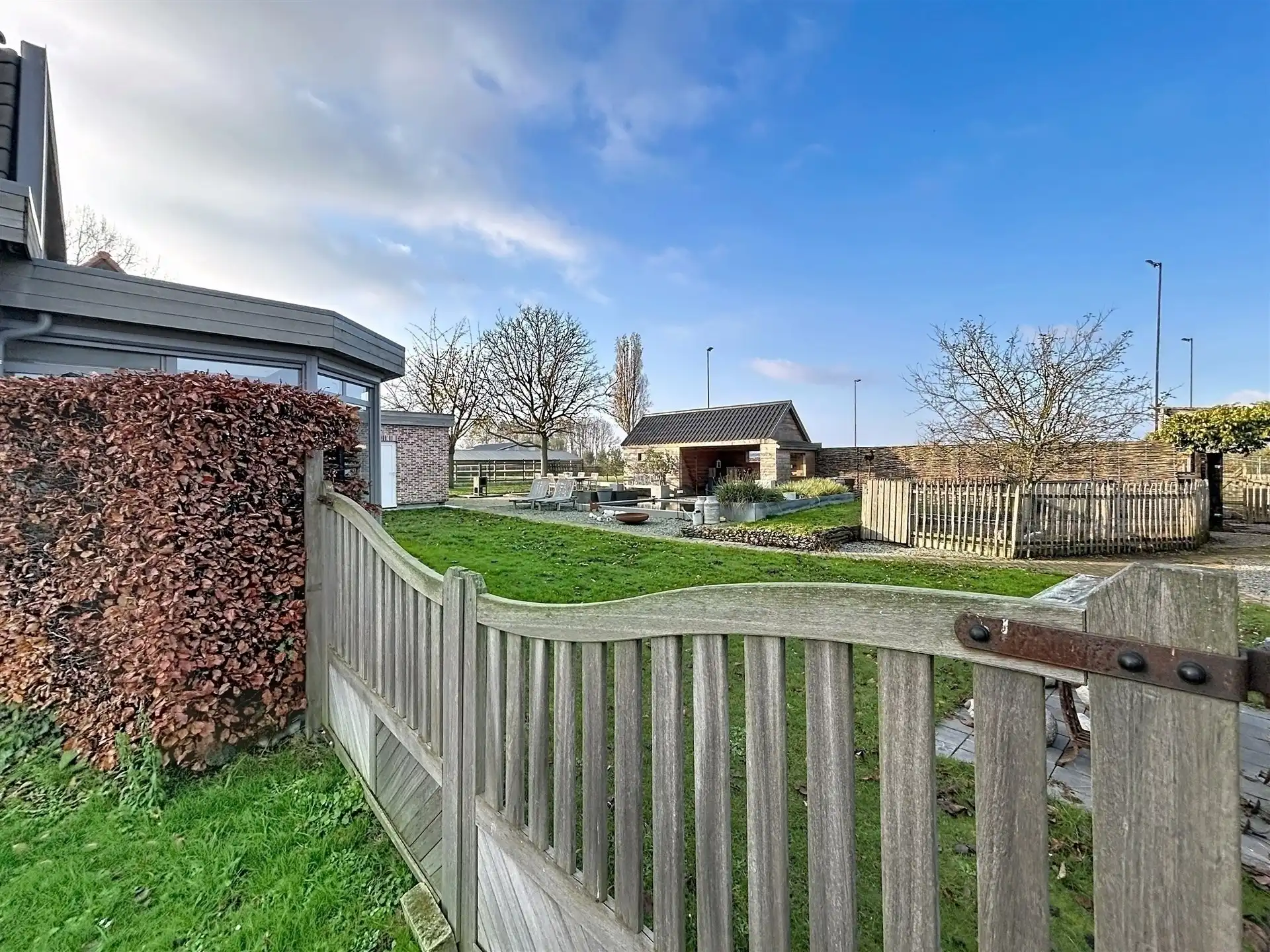 Ruime woning met bijbouw en weide op perceel van 6790 m²  foto 20