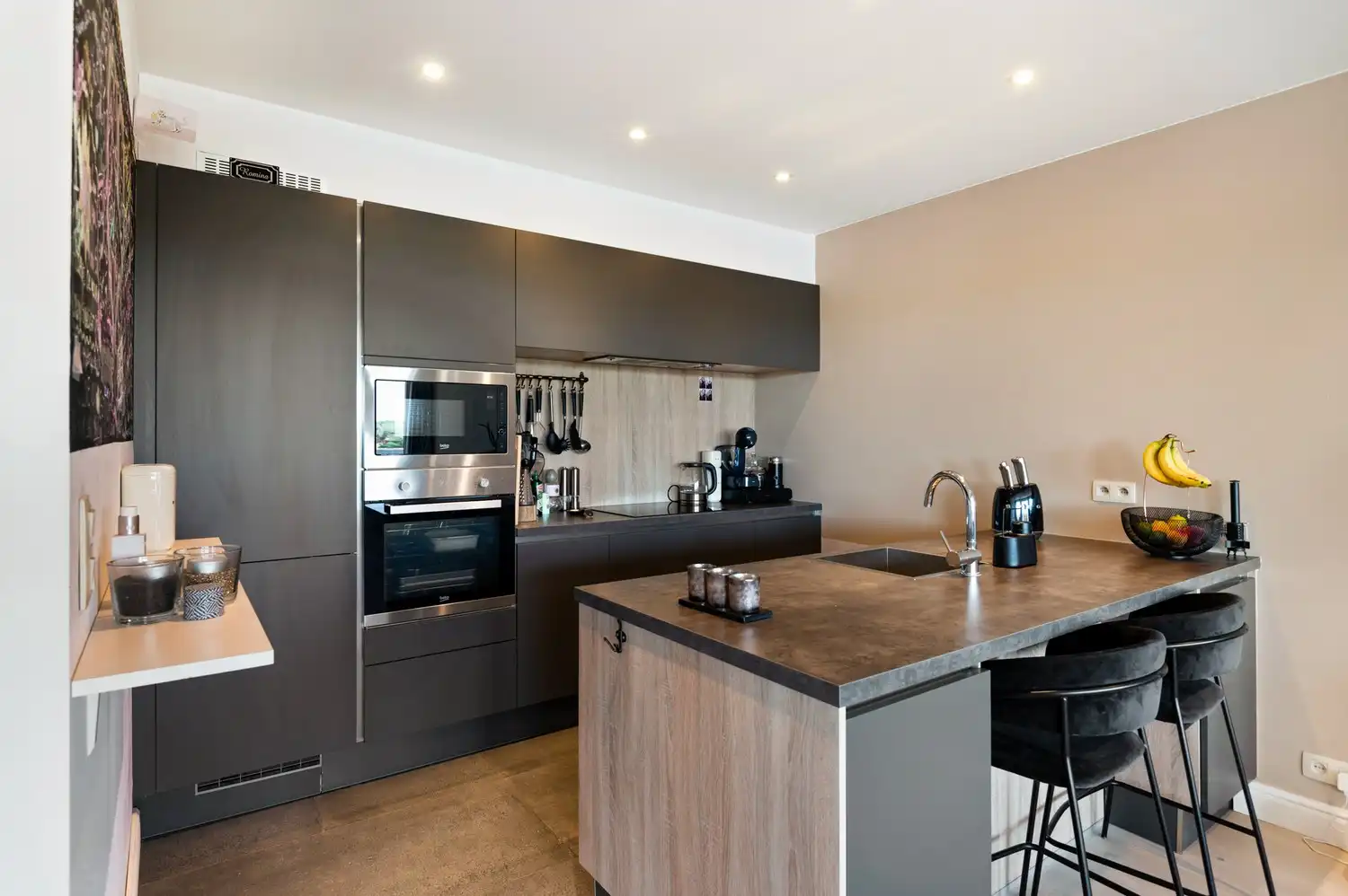 Twee slaapkamer appartement met open leefruimte te Mortsel foto 10