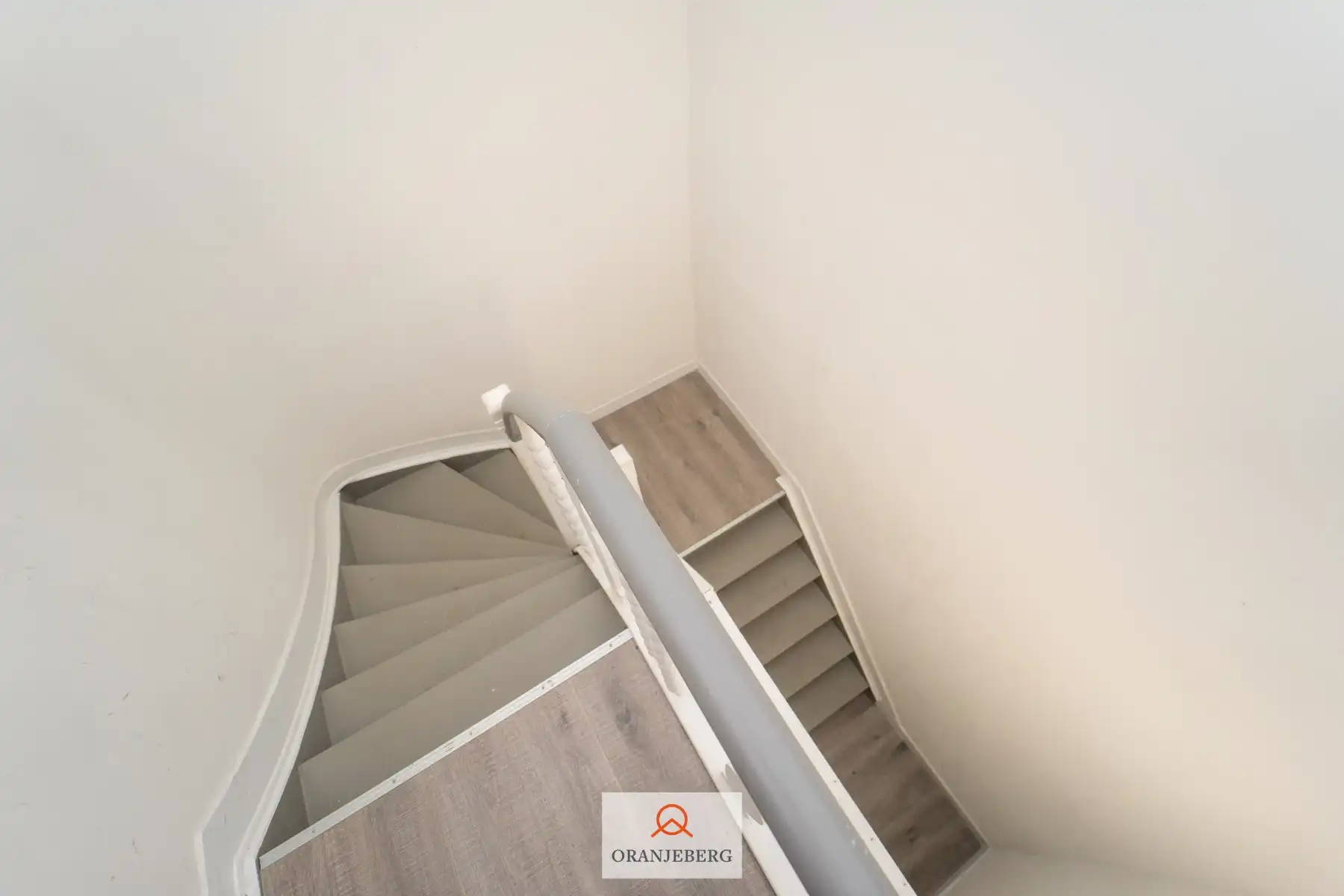 Ruim gerenoveerd 1 slpk-appartement vlakbij François Laurentplein te centrum Gent foto 32