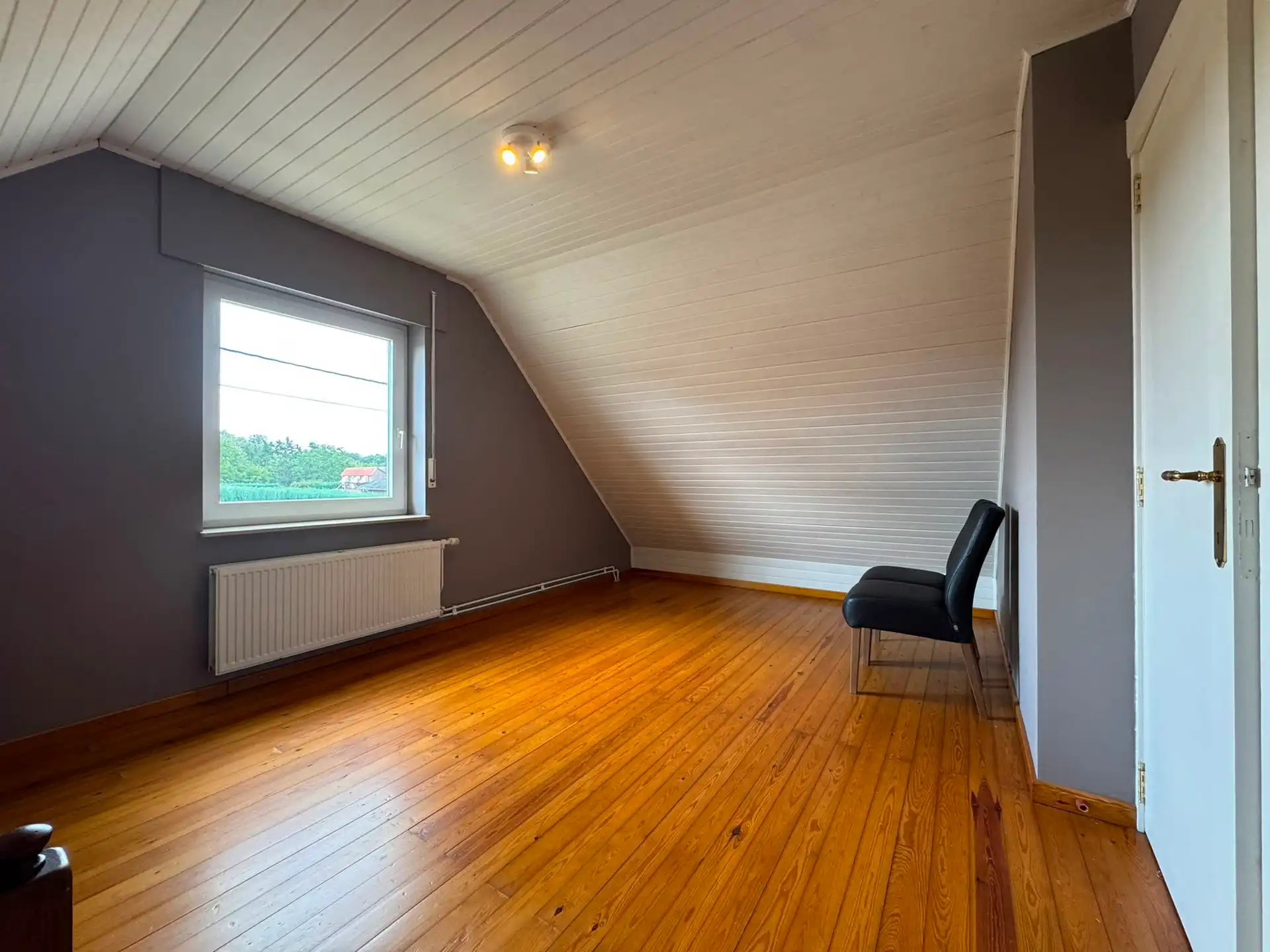 Rustig gelegen 2 slpk woning met ruime tuin foto 13