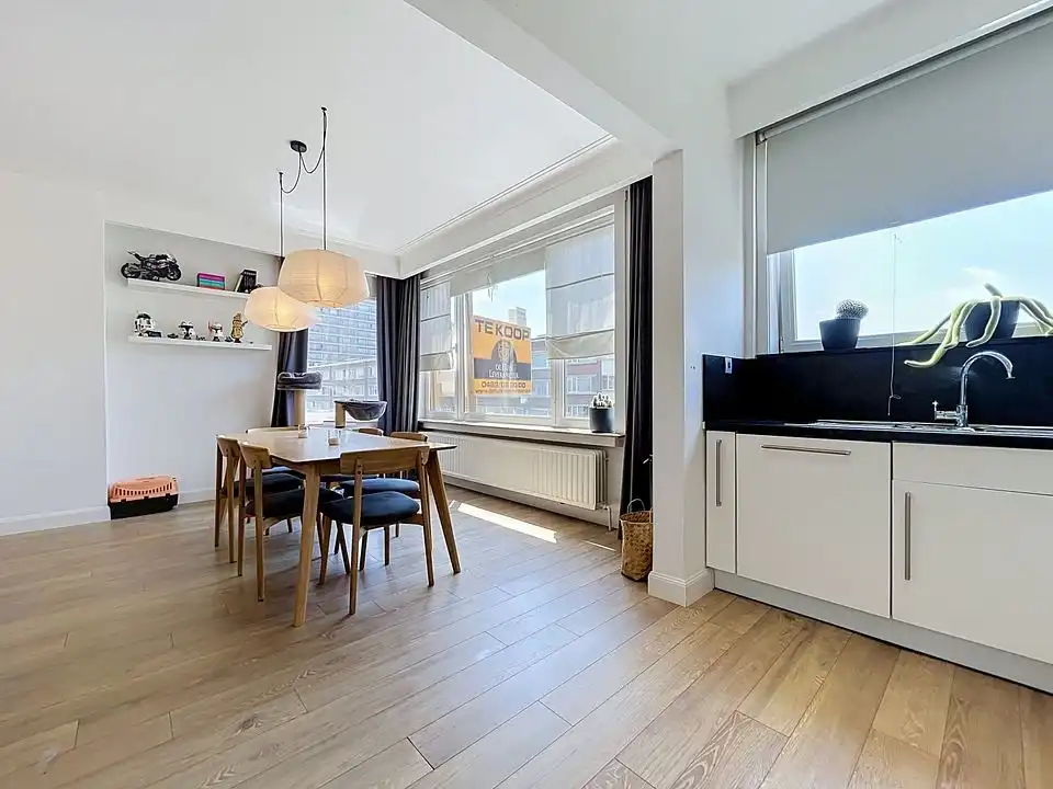 Lichtrijk en instapklaar 3-slaapkamerappartement (106 m²) met garage en gunstig EPC (B) op toplocatie in Wilrijk! foto 9