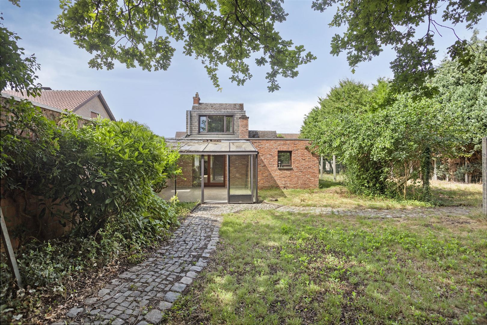 TE KOOP: Te renoveren woning op een perceel van 11a33ca! foto 26