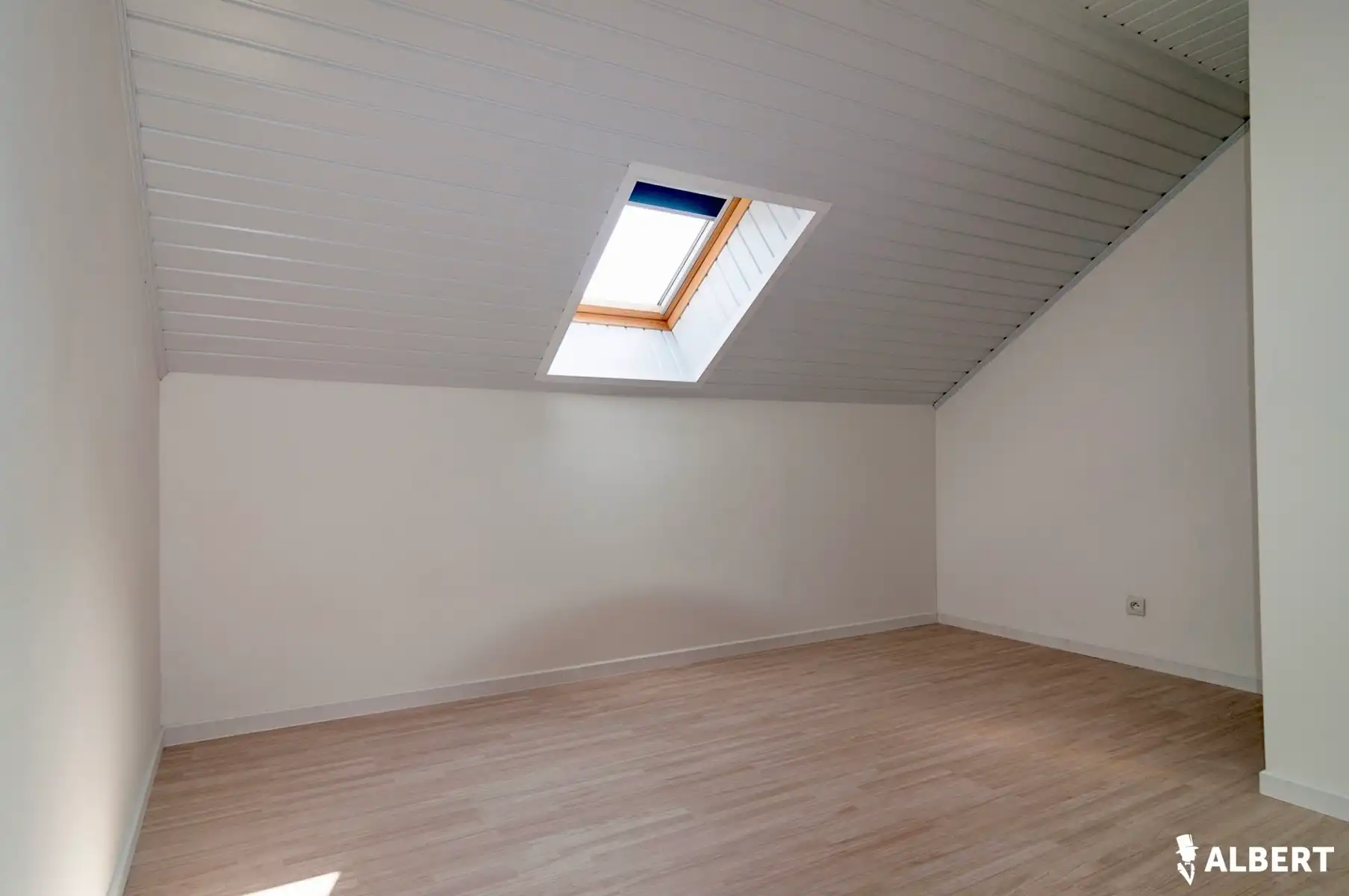 Ruime instapklare woning op toplocatie met tuin en bijgebouw foto 22