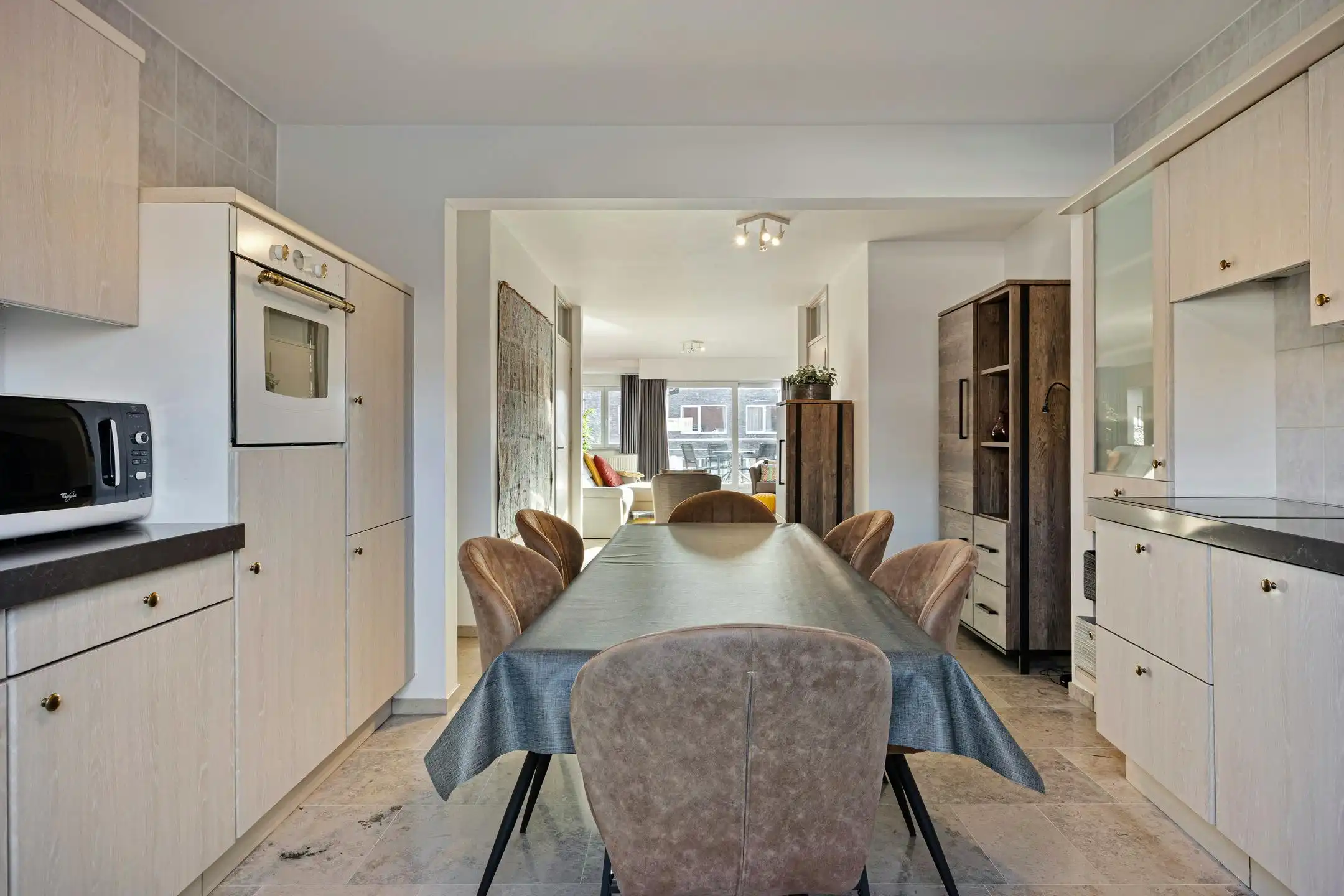 Lichtrijk appartement te koop in Blankenberge foto 6
