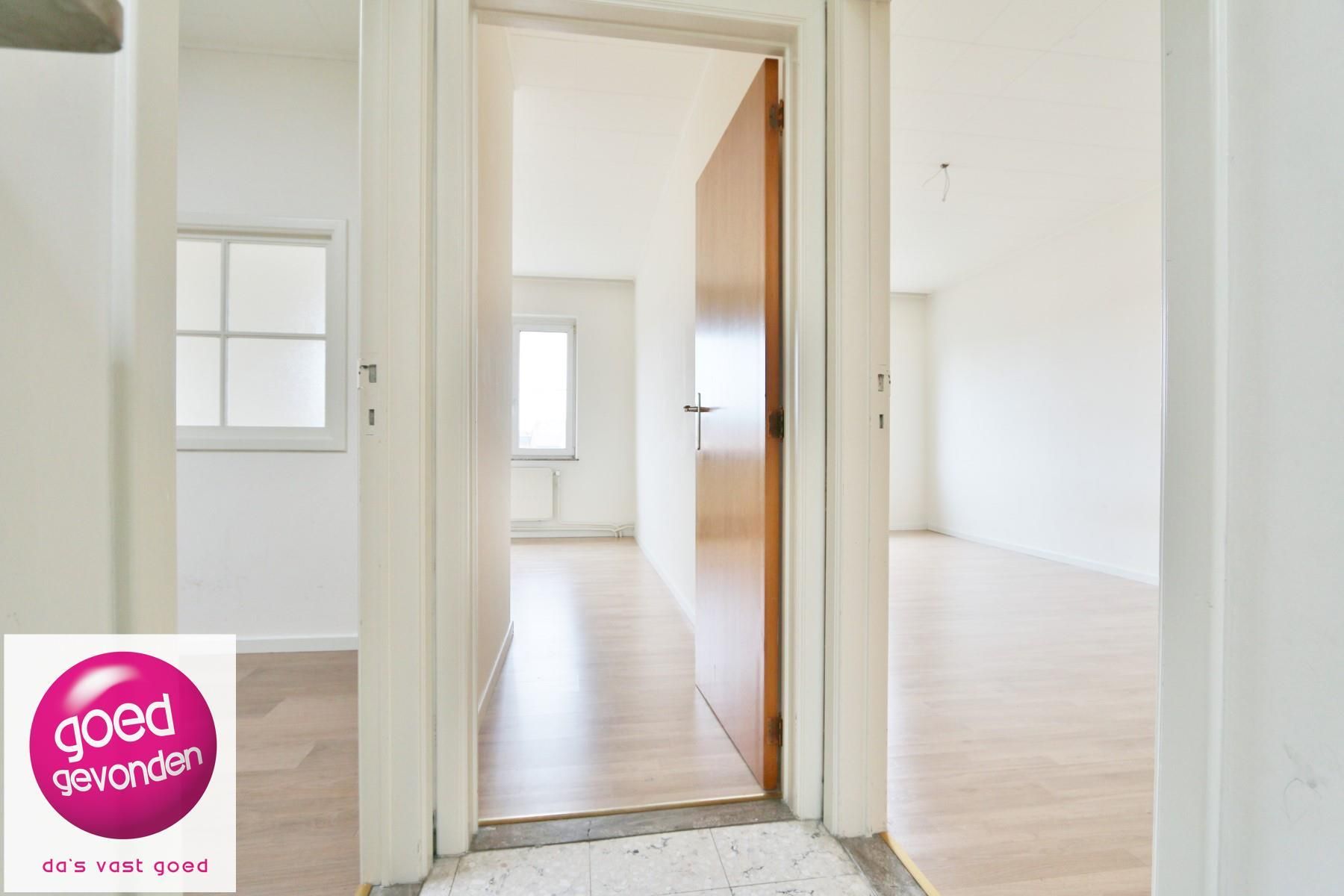 CENTRUM STAD - RUIM APPARTEMENT - 2 tot 3 SLK foto 12