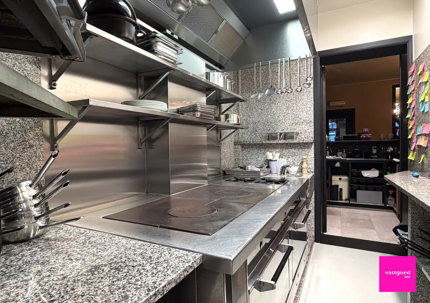 Veelzijdig handelspand met woonst op topligging nabij zee – Oostende/Mariakerke foto 13