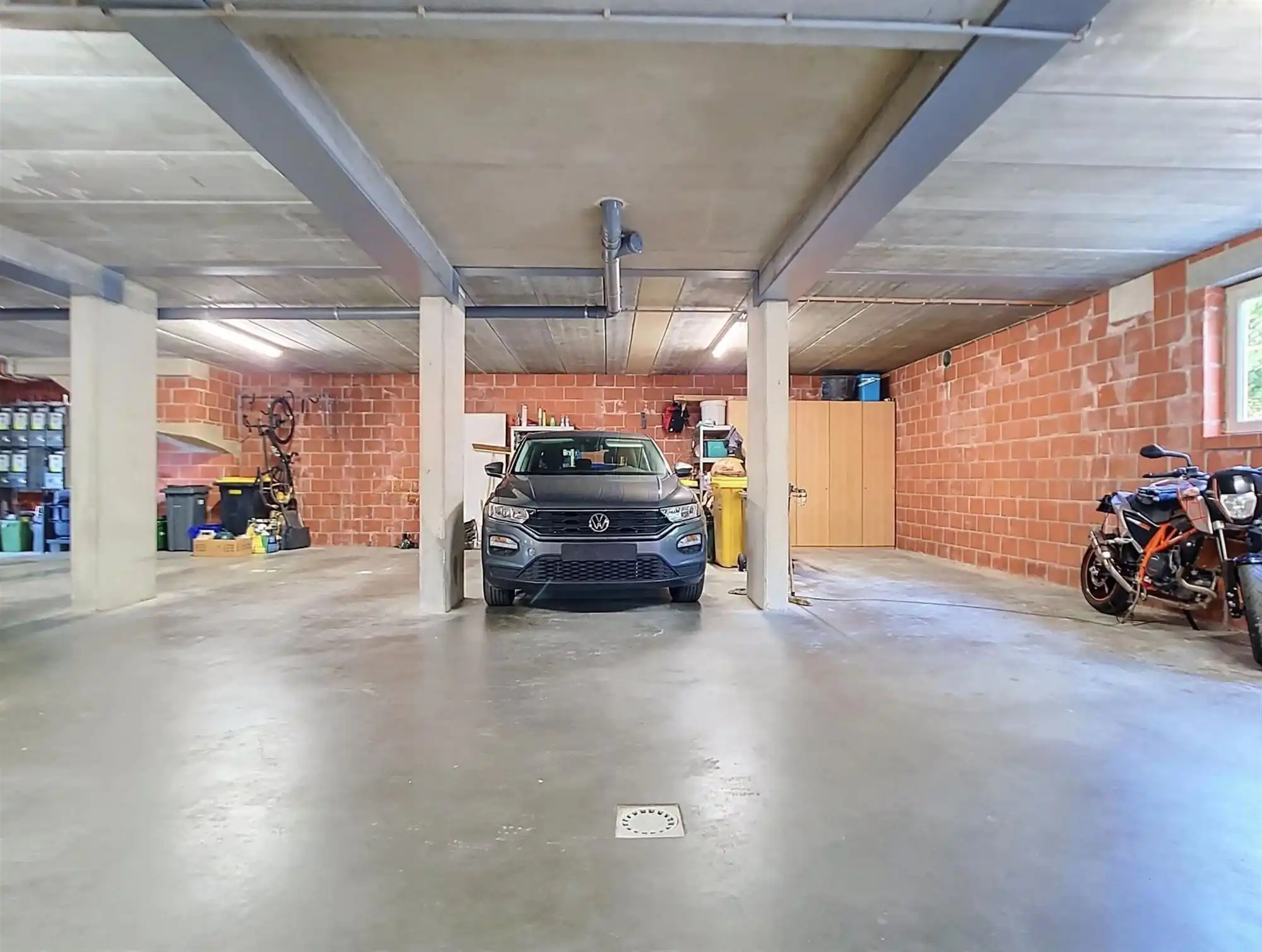 Ruim en verzorgd appartement met 2 slaapkamers, terras en autostaanplaats in centrum Itegem foto 15