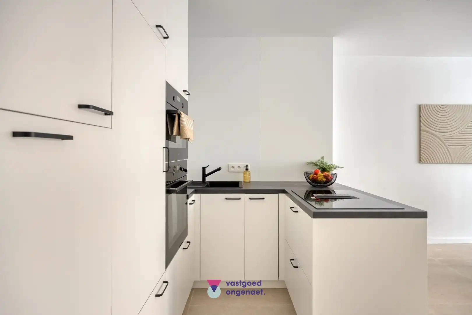 Totaalrenovatie met garage op toplocatie foto 7