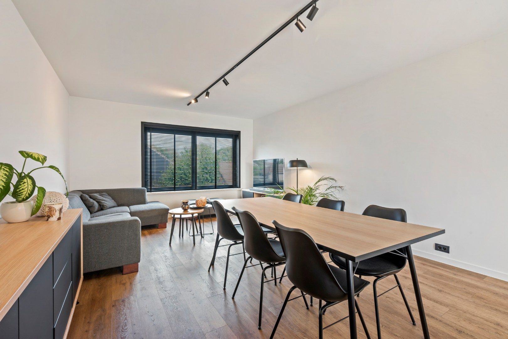ENERGIEZUINIGE WONING MET 2 SLPKS (3 MOGELIJK), DUBBELE GARAGE EN TUIN foto 9