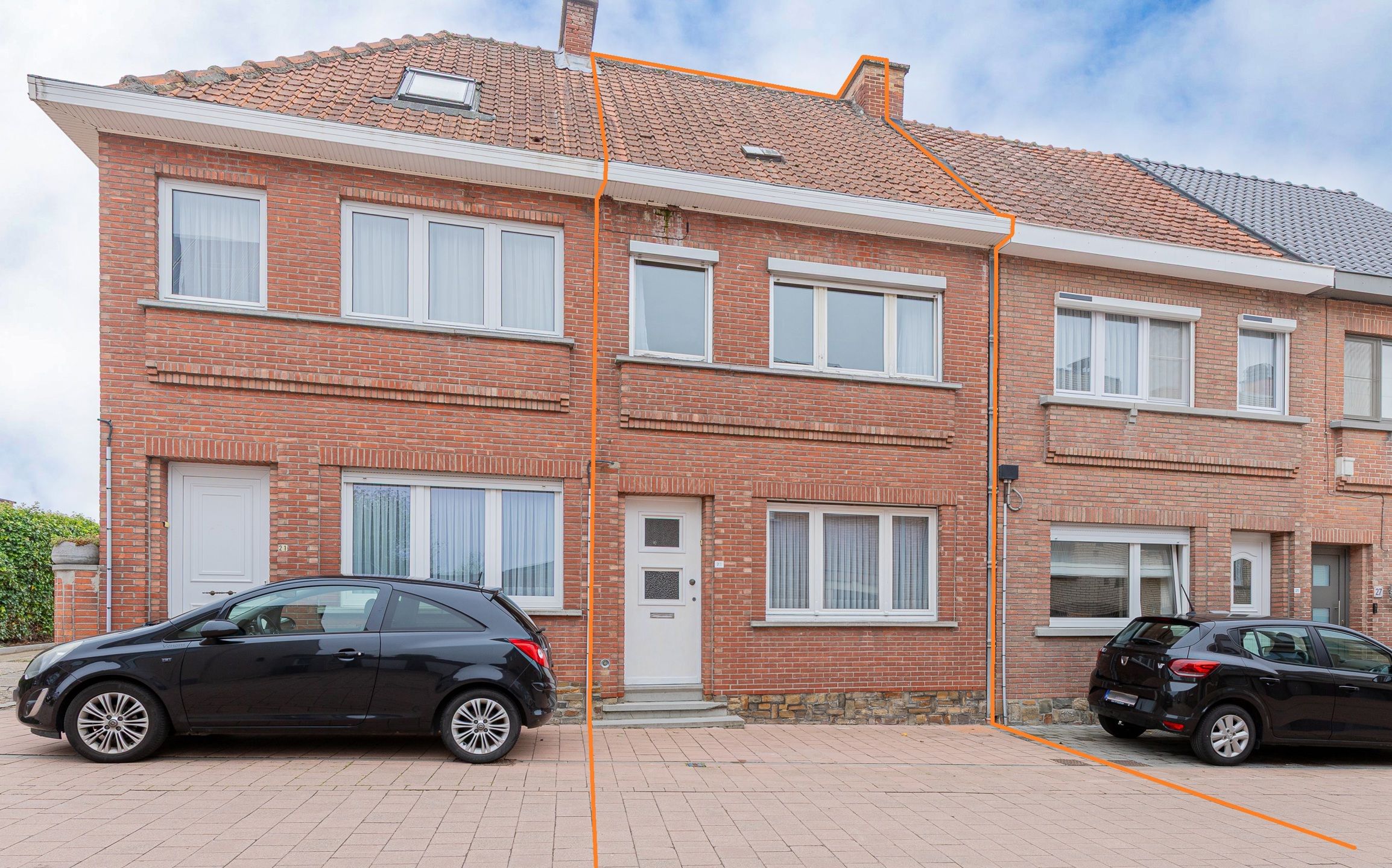 Hoofdfoto van de publicatie: LEDE - Verzorgde, te renoveren woning op een goeie ligging