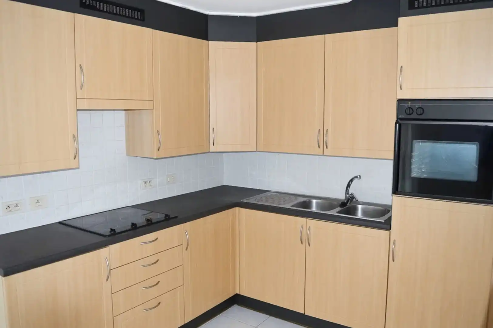 Rustig gelegen gelijkvloers appartement te huur in Oudenburg foto 4