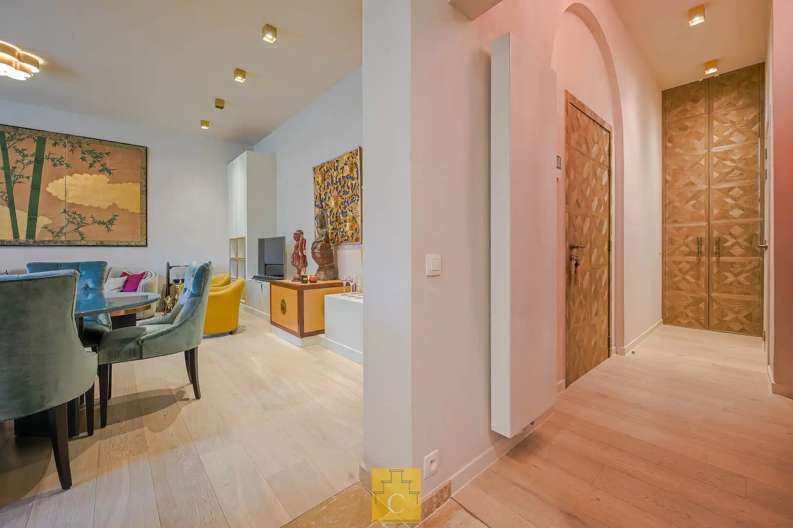 Uitzonderlijk en instapklaar appartement op toplocatie achter het Belfort te Brugge foto 3