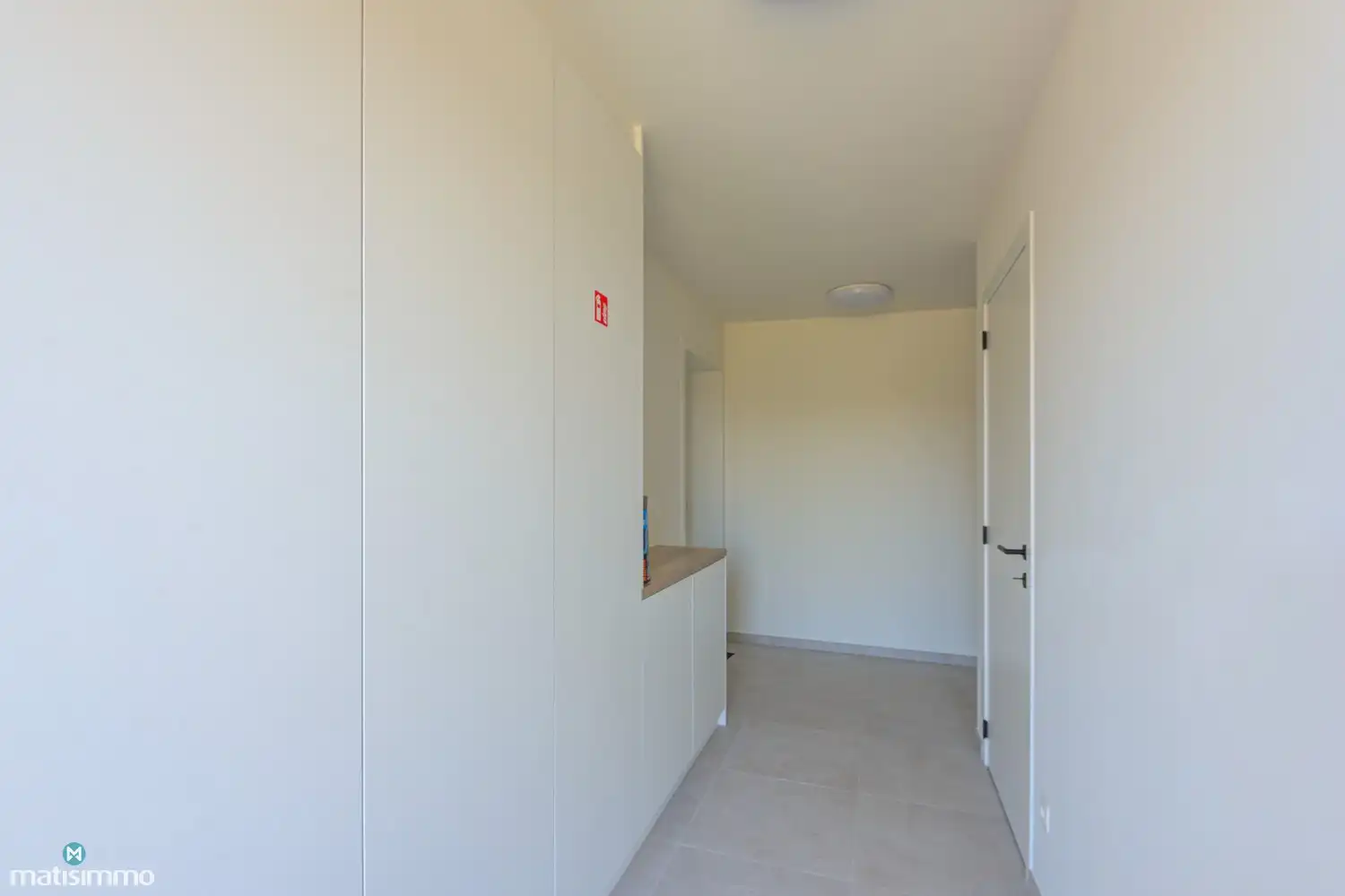 NIEUWBOUW DUPLEXAPPARTEMENT MET 2 SLAAPKAMERS, TUIN EN AUTOSTAANPLAATS NABIJ NABIJ HET CENTRUM VAN BILZEN foto 3