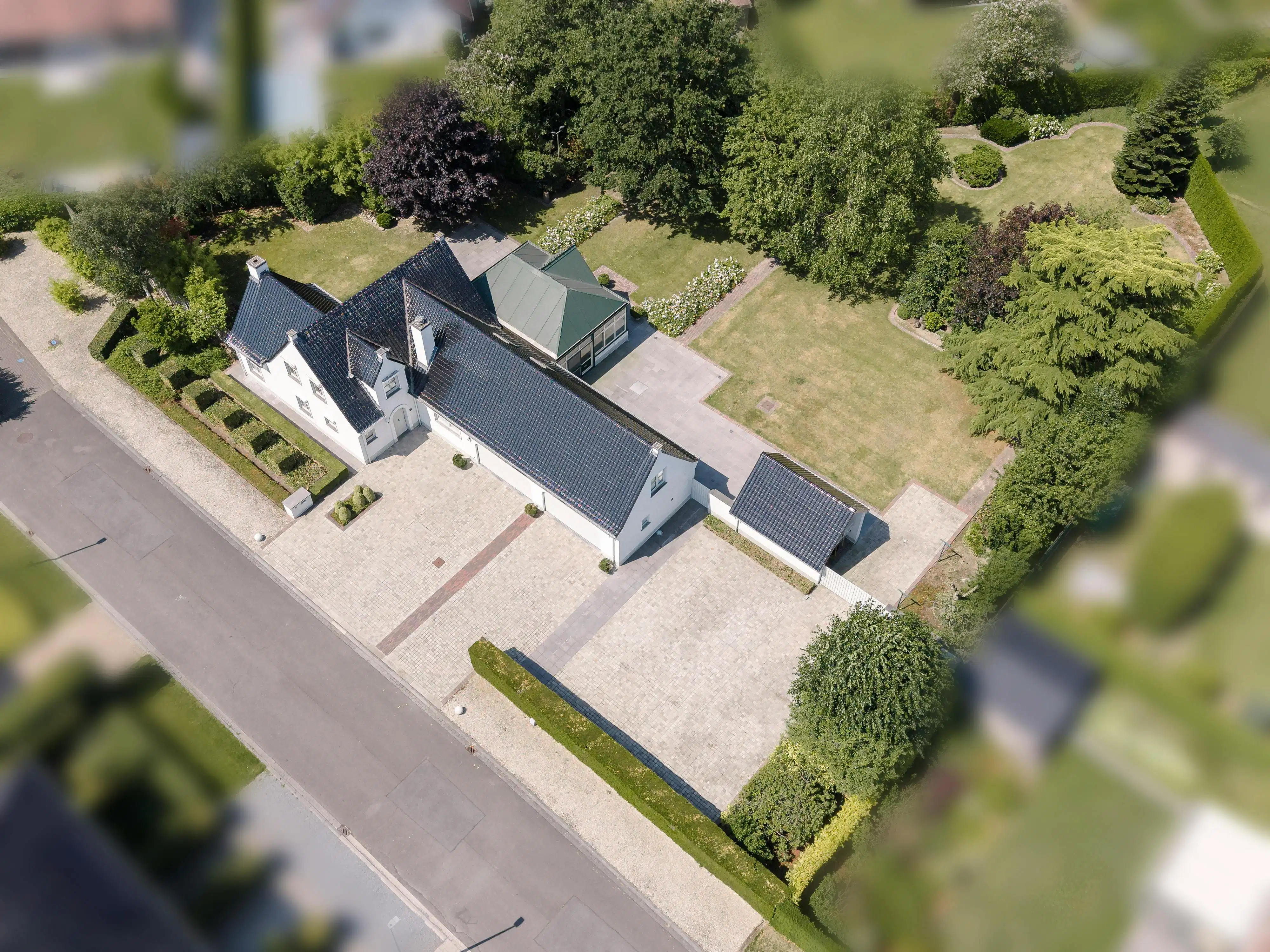 Exclusieve villa op royaal perceel nabij het Sterrebos foto 3