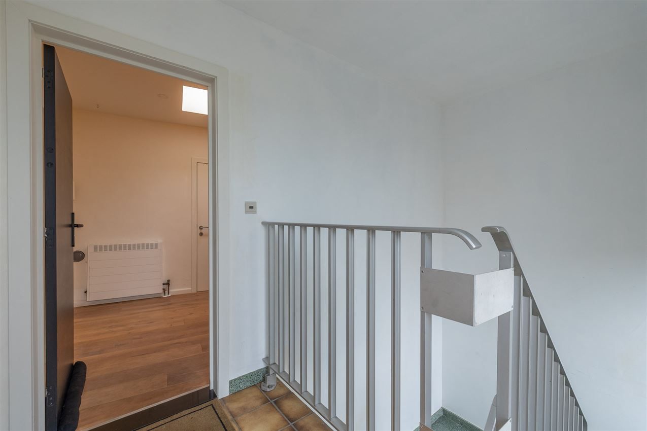 Gerenoveerd tweeslaapkamerappartement foto 3