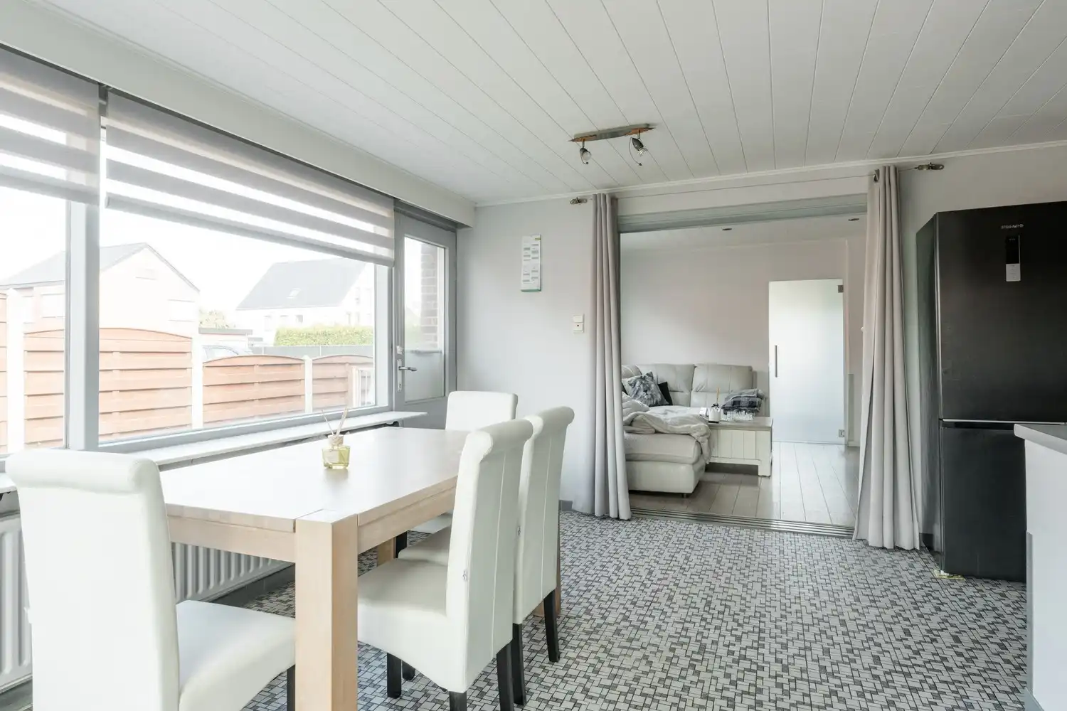 Leuke op te frissen woning 3 SLK woning in een doodlopende straat! foto 8
