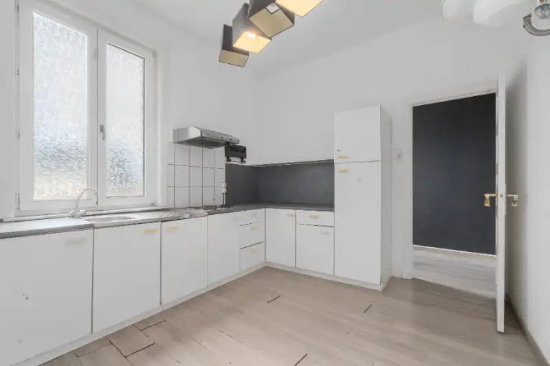 Woning met handelsruimte/bureel foto 12