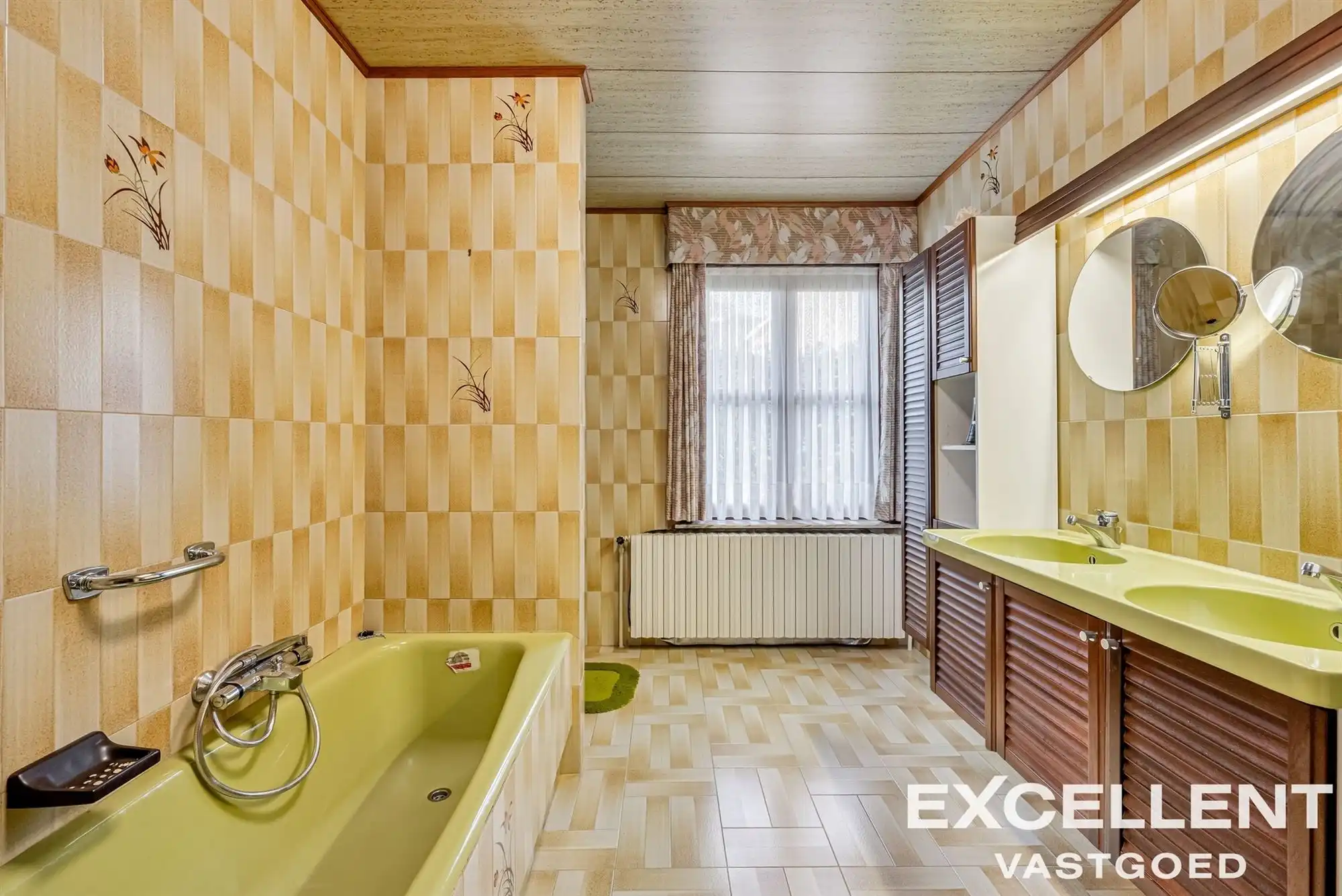 Ruime woning met enorm potentieel te koop in centrum Deinze foto 12