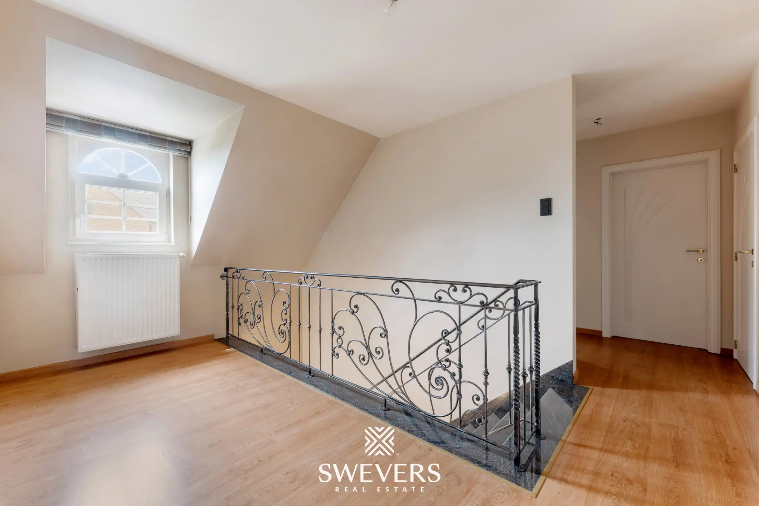 Ruime en instapklare villa met 5 slaapkamers op een perceel van 22a 96ca foto 26