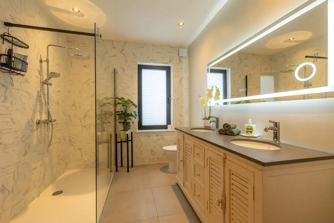 Klassieke villa met parktuin en verfijnde woonstijl op 2.663 m² foto 23