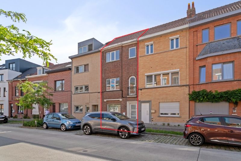 INSTAPKLARE GEZINSWONING MET TUIN NABIJ UZ GENT foto 4
