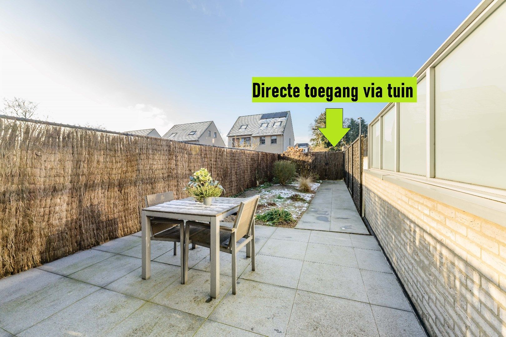 INSTAPKLAAR APPARTEMENT INCLUSIEF TUIN EN STAANPLAATS foto 3