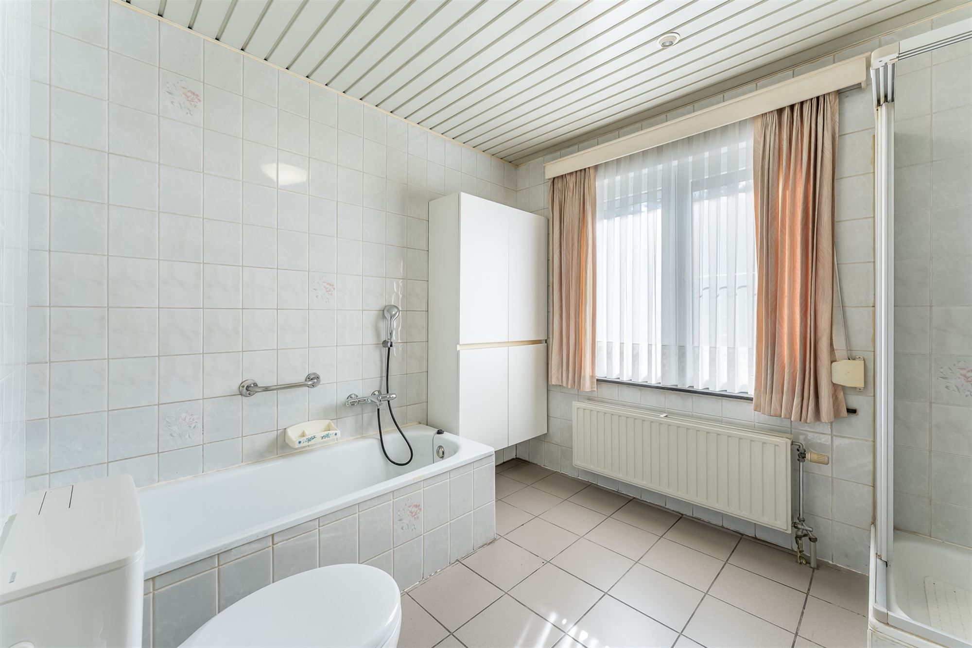 OP TE FRISSEN WONING MET 4 SLAAPKAMERS RUSTIG GELEGEN OP EEN UITGESTREKT PERCEEL VAN 16A75CA TE HAM foto 14