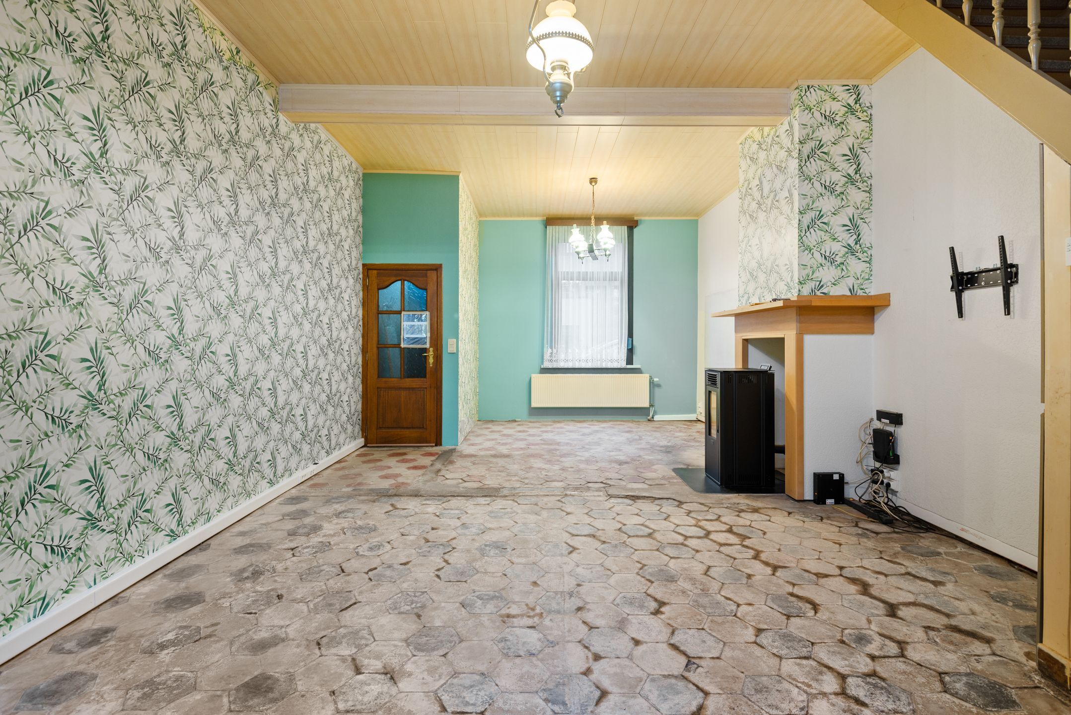 Halfopen woning met grote garage vlakbij centrum Kapellen ! foto 9