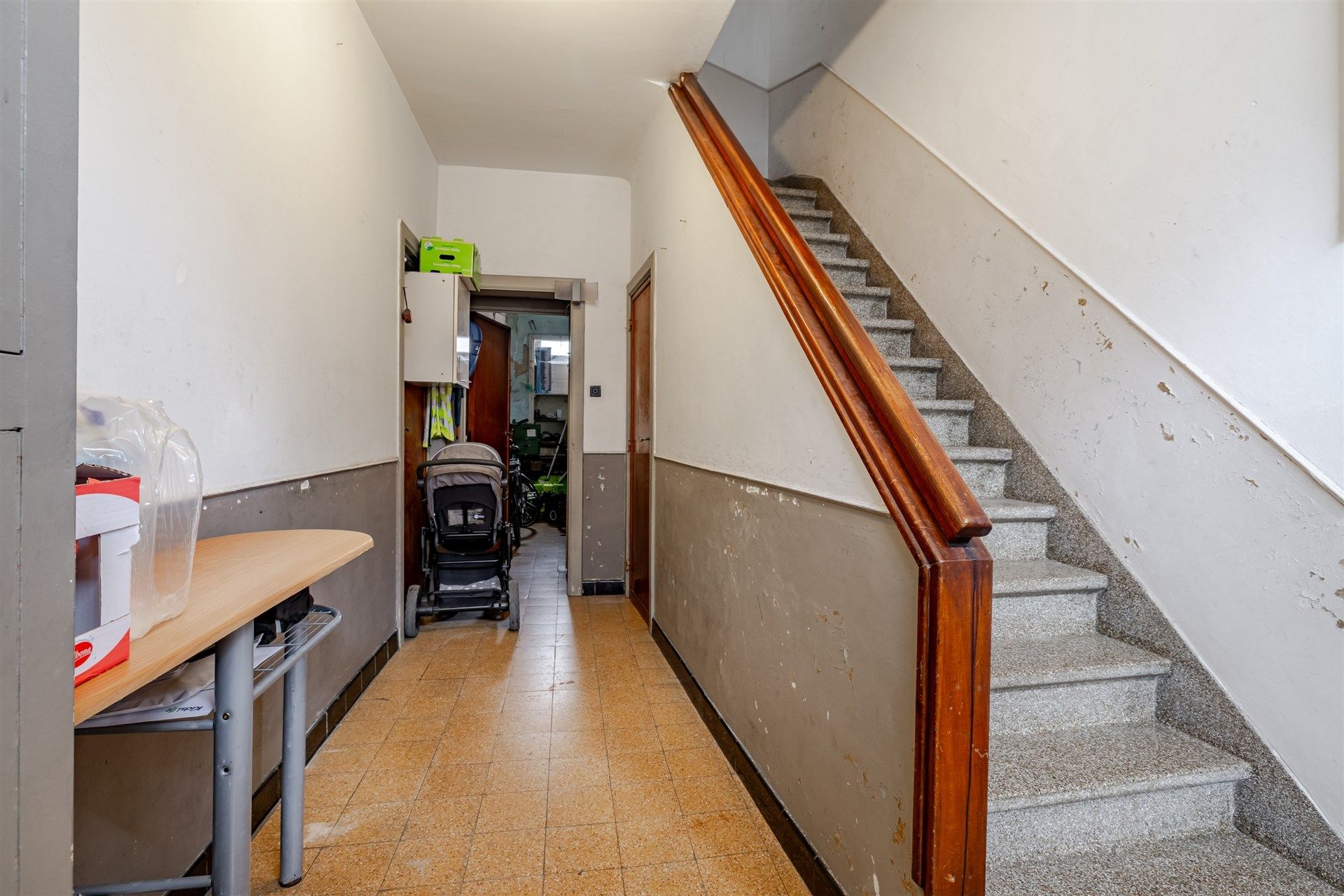 Renovatieproject bestaande uit 3 appartementen + 1 huis + 8 garageboxen foto 25