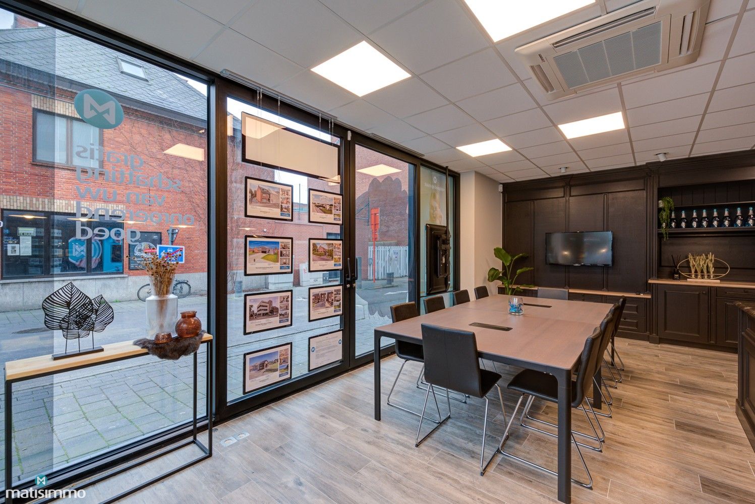 INSTAPKLAAR HANDELSPAND/KANTOORRUIMTE MET EEN UITSTEKENDE LIGGING TE HASSELT foto 4