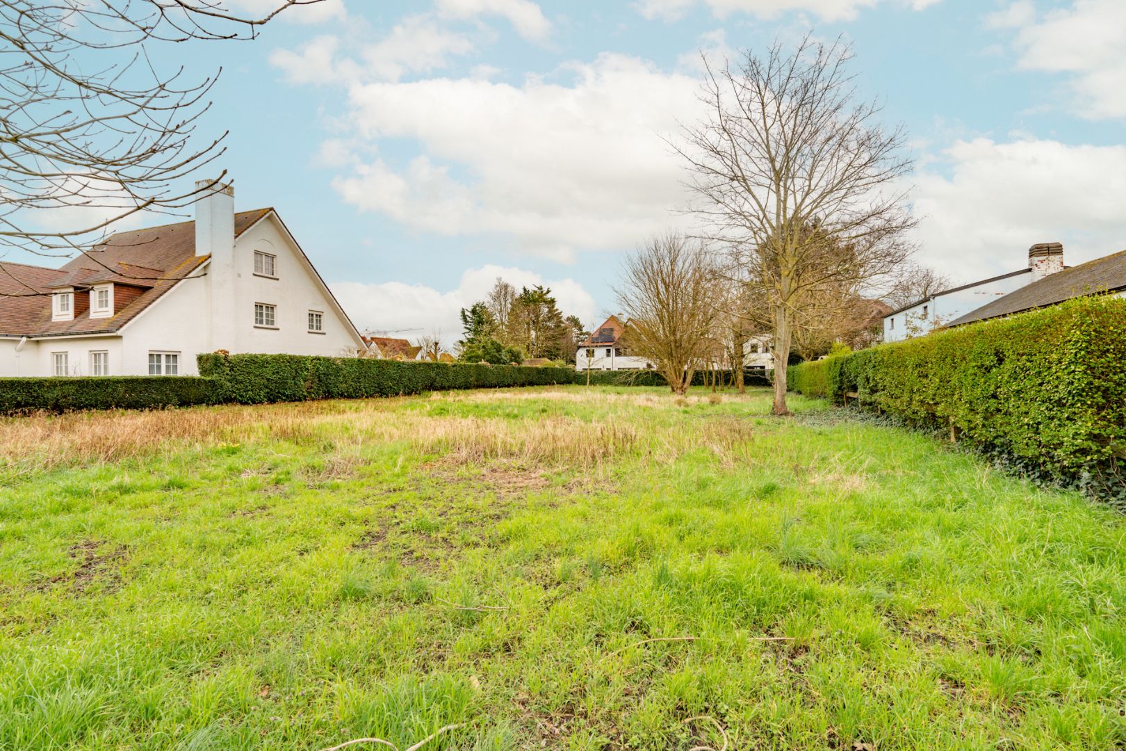 Uitzonderlijke bouwgrond in een residentiële villawijk foto 3