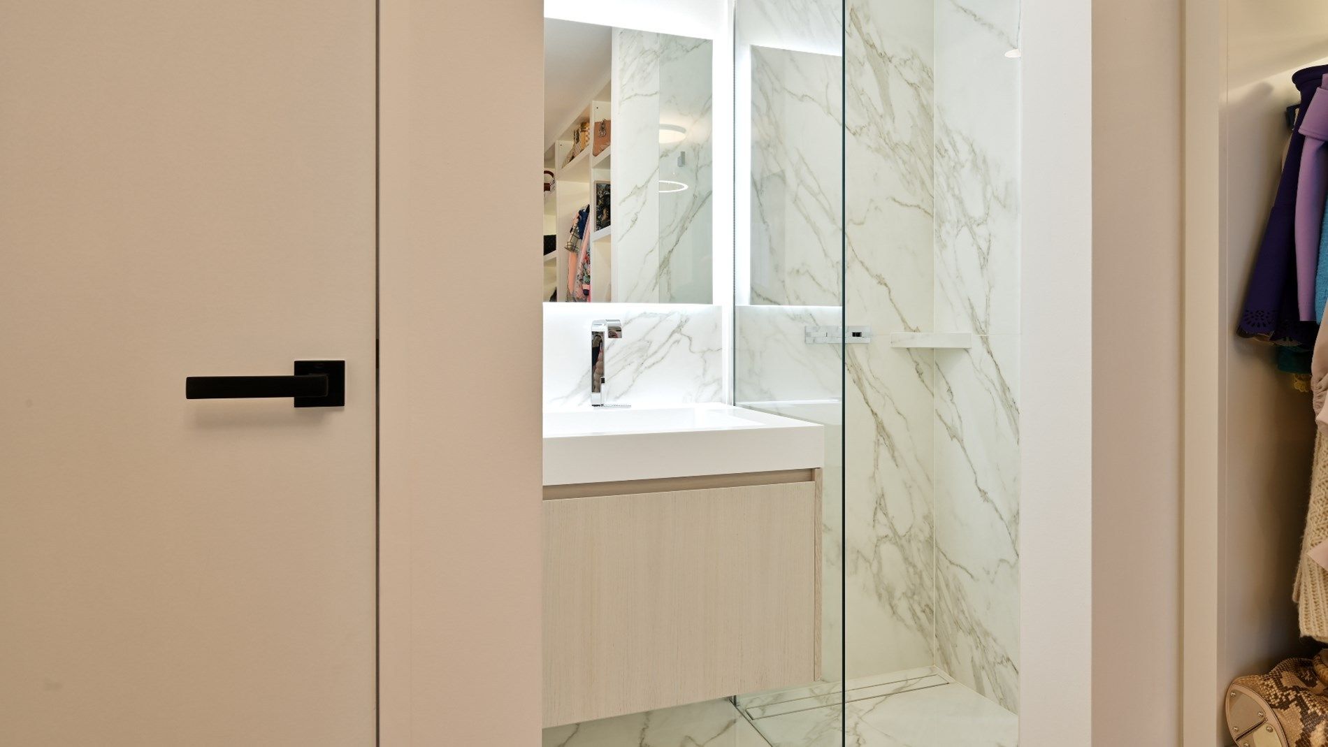 Nieuw luxe appartement gelegen op de Kustlaan in het Zoute, tussen de Minigolf en het Albertplein foto 27