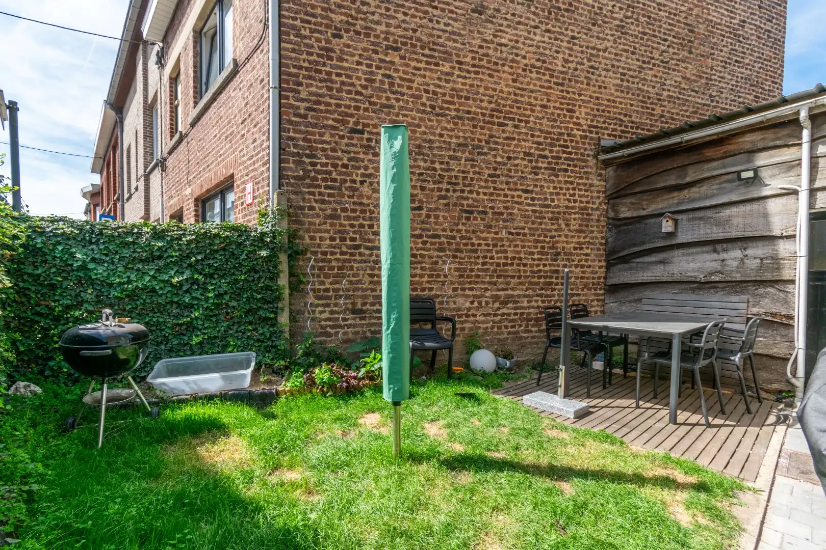 GERENOVEERDE WONING MET 2 SLP + BUREAU & TUIN! foto 11