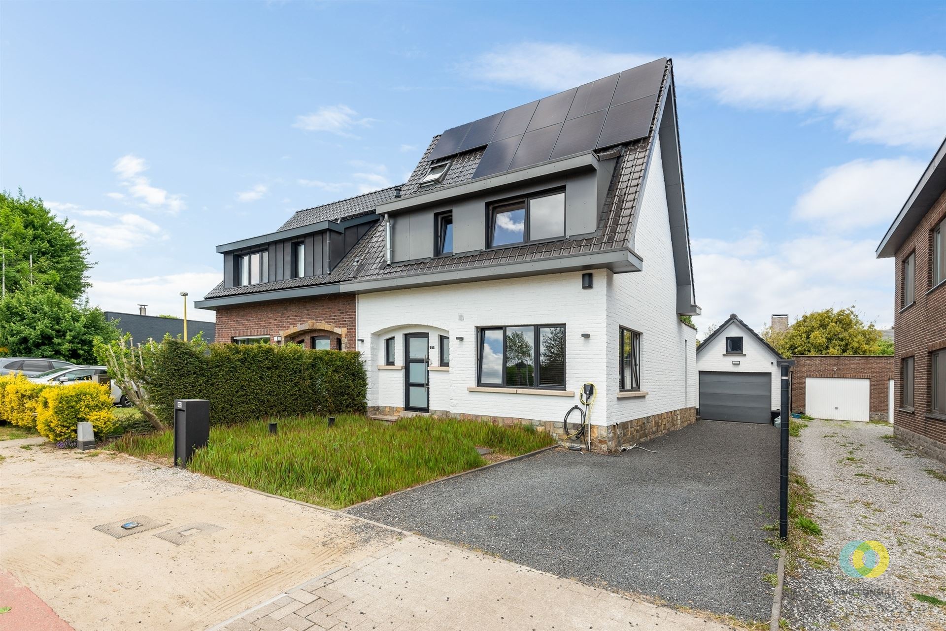 Gerenoveerde 3-gevel woning  foto 18