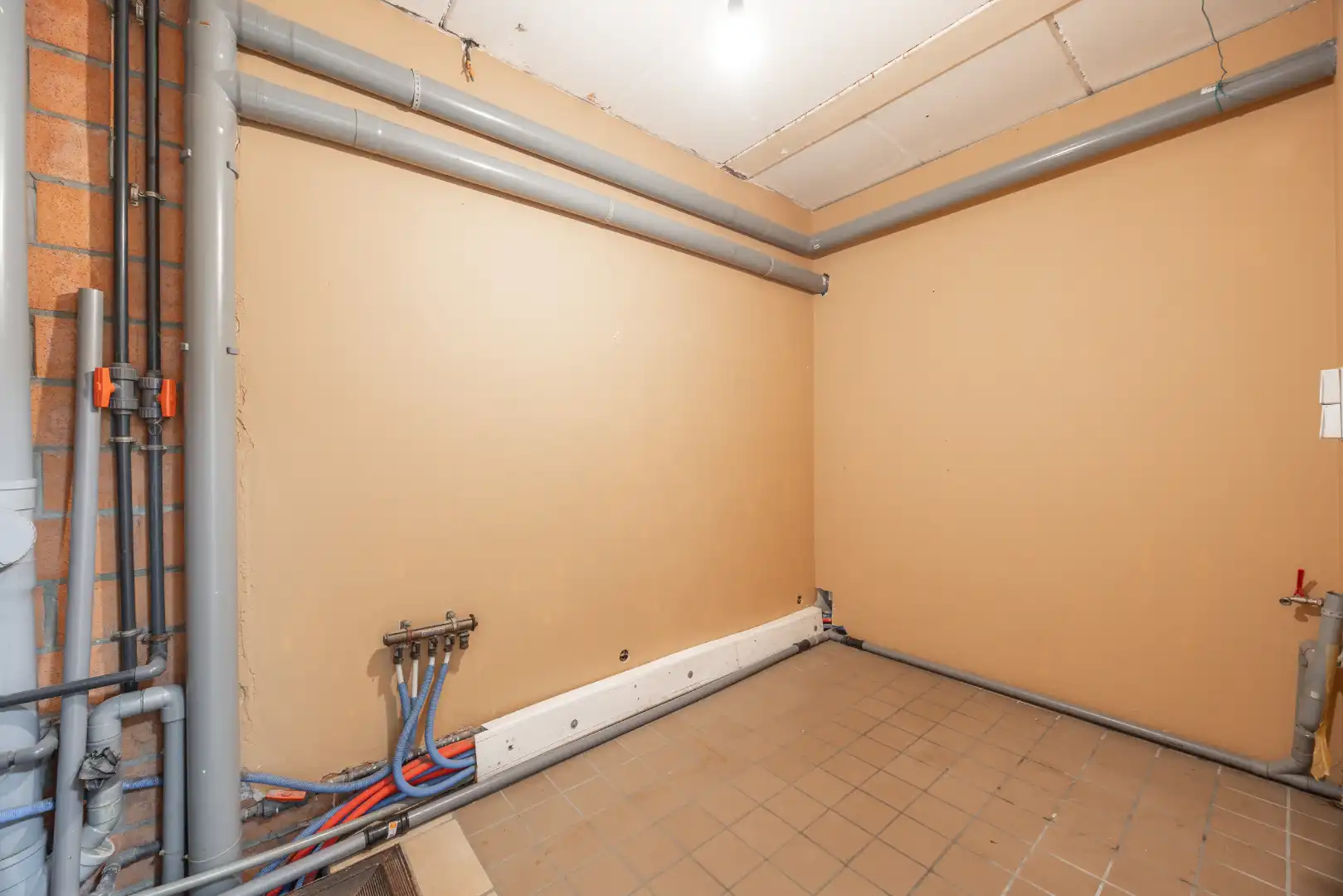 Ruim gelijkvloers appartement te koop! foto 9