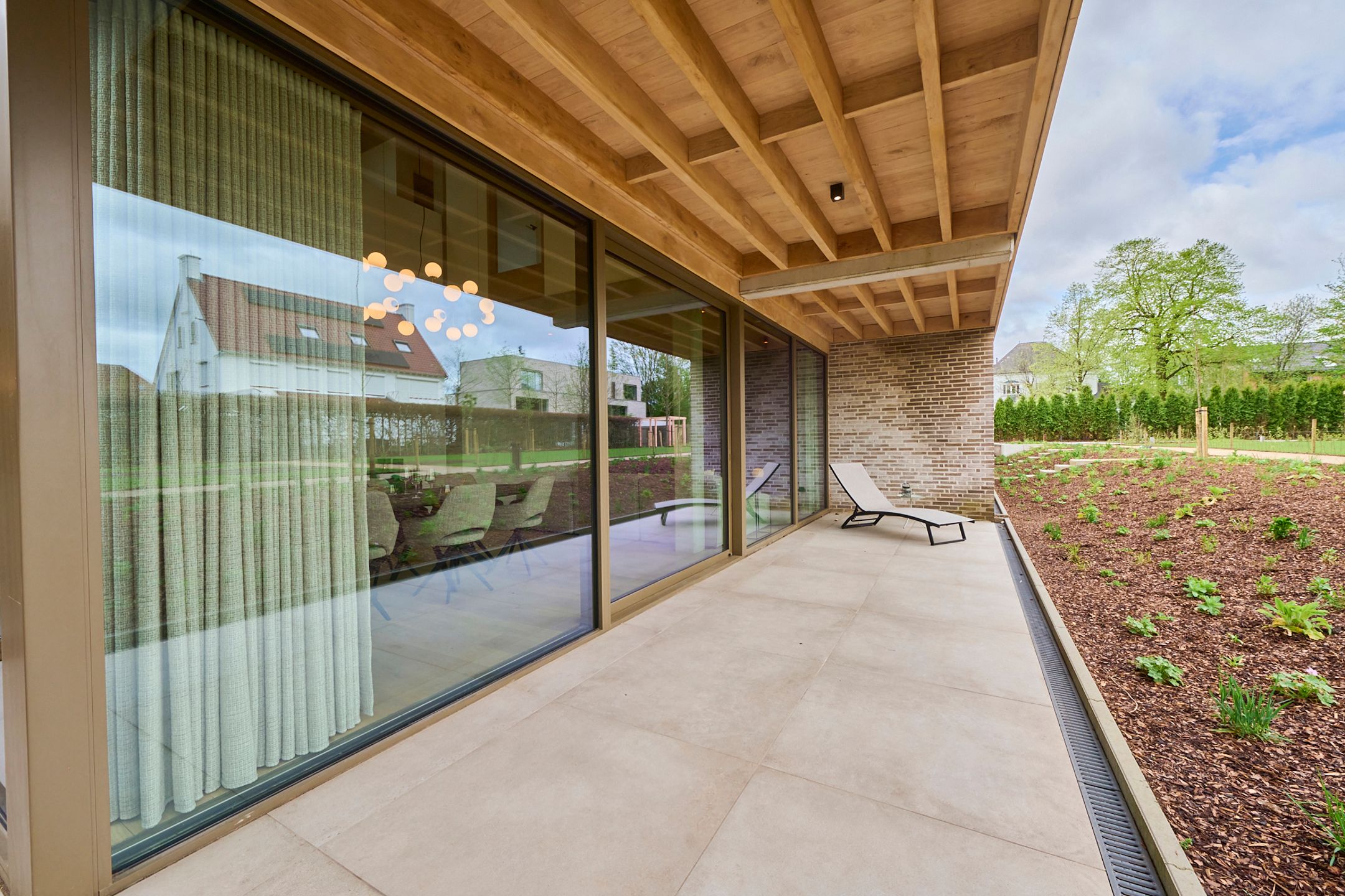 EXCLUSIEVE TUINLOFT MET - E-PEIL 0!  foto {{pictureIndex}}