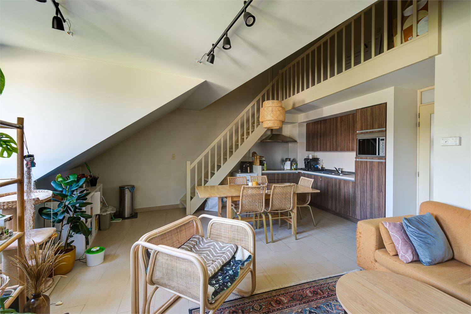 DUPLEXAPPARTEMENT MET 2 SLAAPKAMERS IN HET CENTRUM VAN BILZEN foto 3