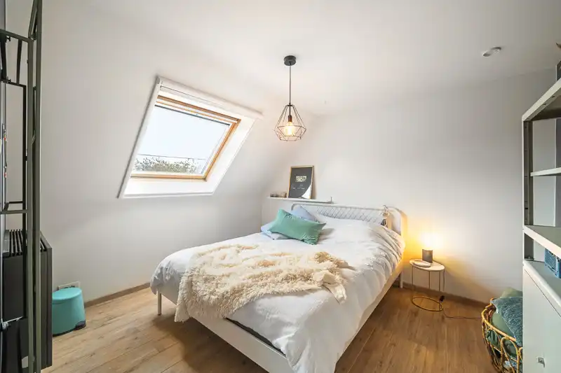 Hooglede – Verrassend ruime tussenwoning met villa-allures op 1.218 m² foto 19