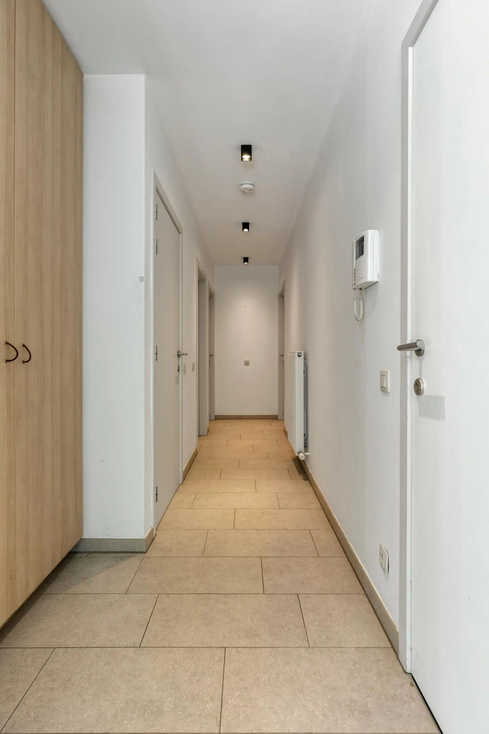 Ruim appartement met 2 slpk en garage te koop in Brasschaat foto 2