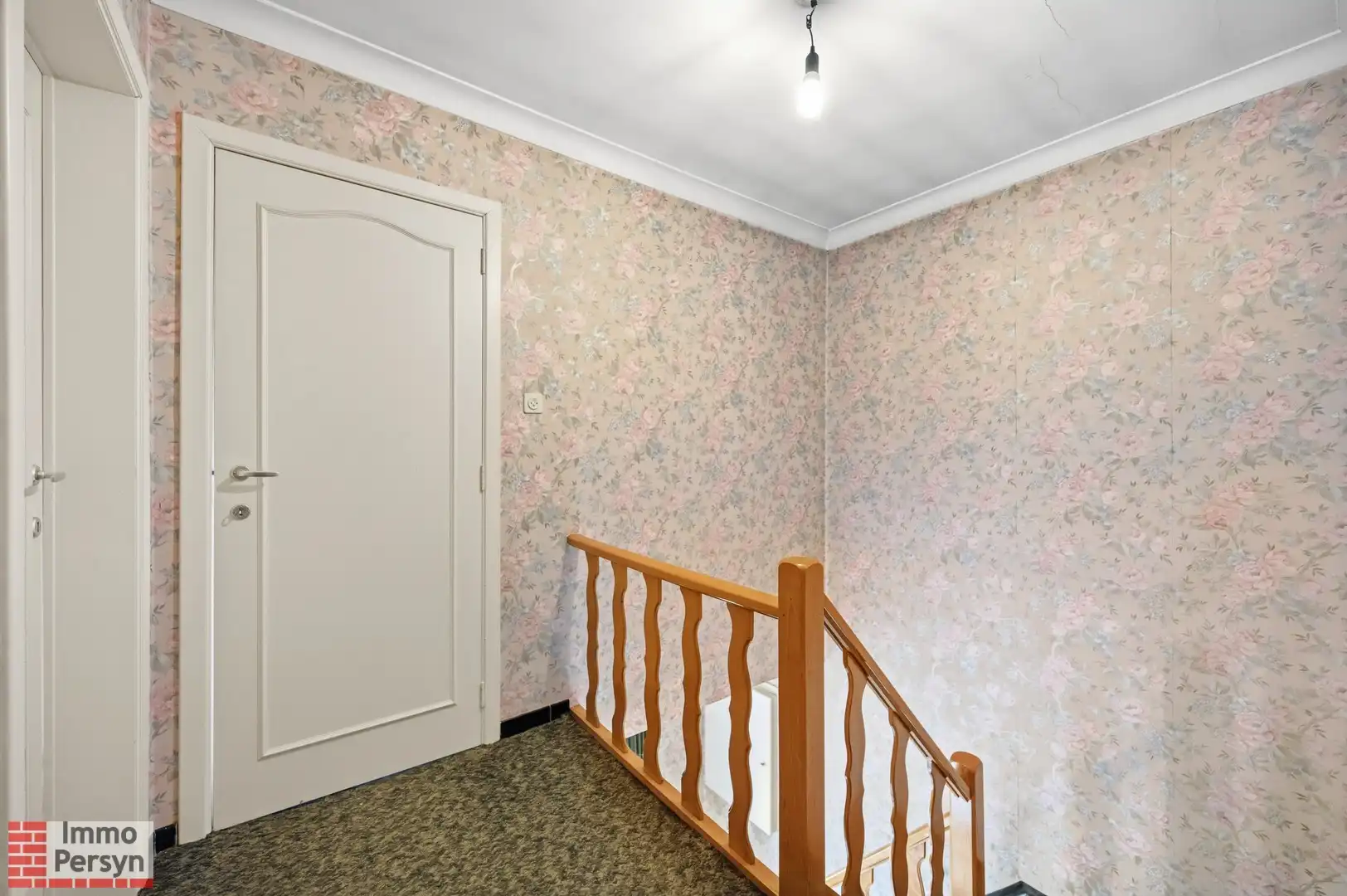 Karaktervolle renovatiewoning met achteruitweg te Messelbroek foto 12