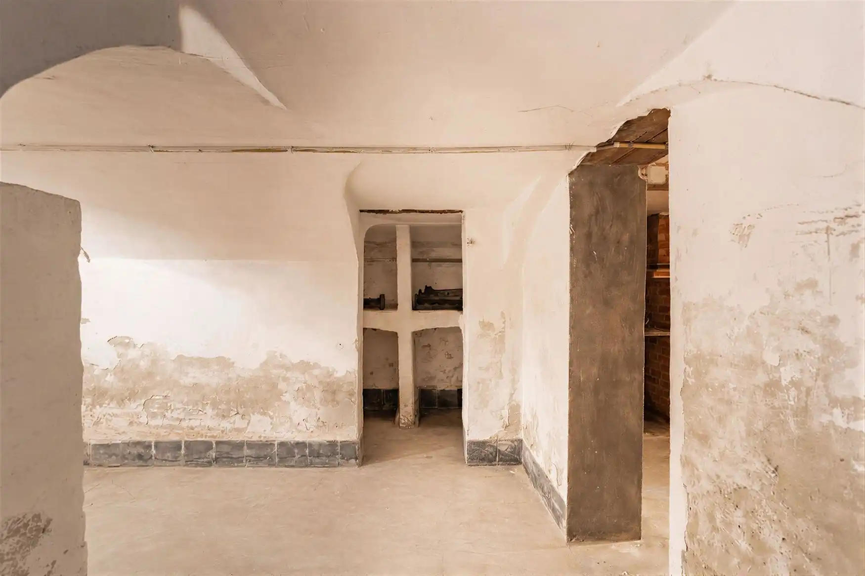 Historische pastorijwoning op een domein van 4.333 m² foto 9