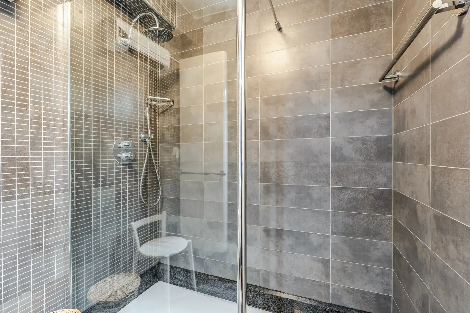 Centraal gelegen appartement met twee slaapkamers in Knokke foto 11
