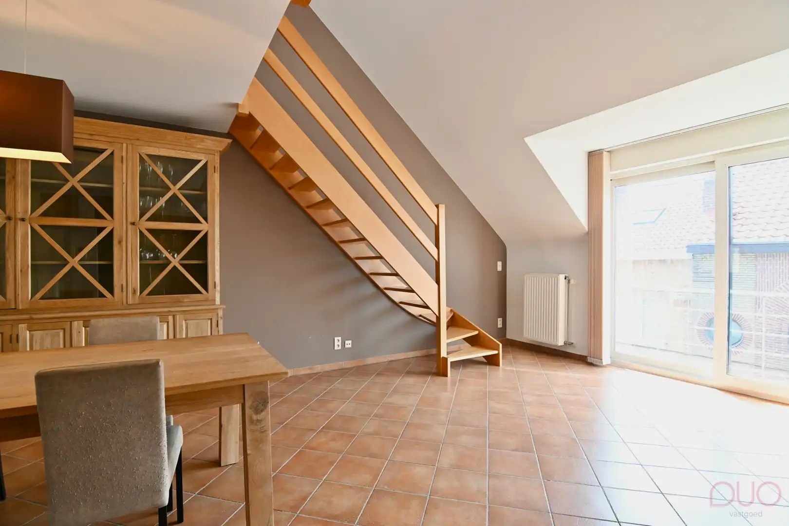 Instapklaar duplex appartement met terras en garagebox op toplocatie in Sint-Truiden foto 10