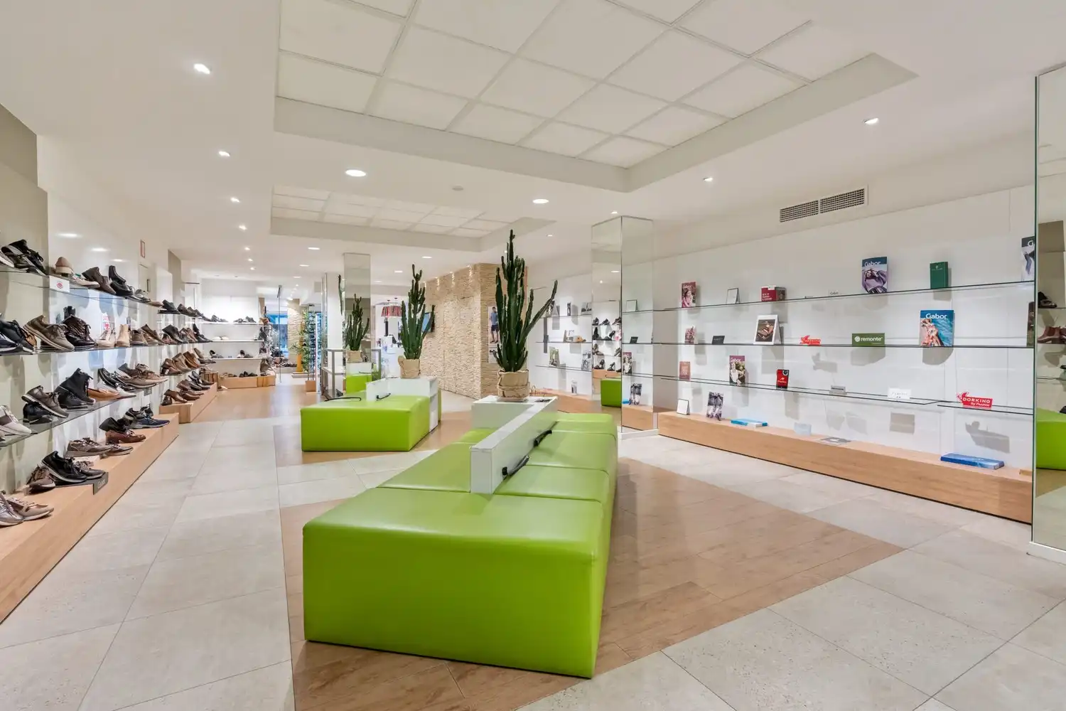 Handelspand op toplocatie aan de Markt te Bilzen! foto 5