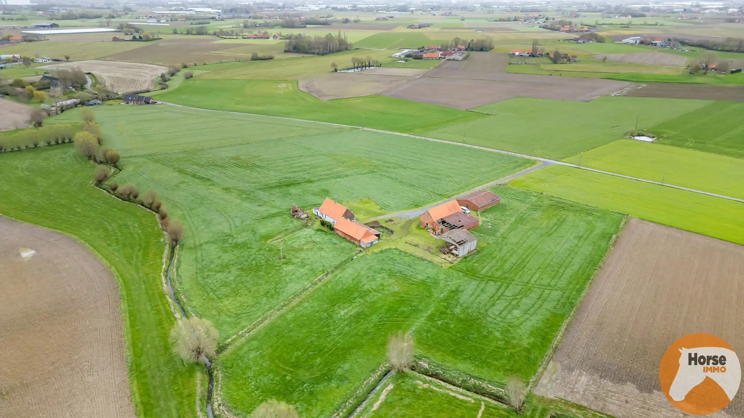 HOOGLEDE - Uitzonderlijke hoevesite op 4 ha in groene vallei foto 23