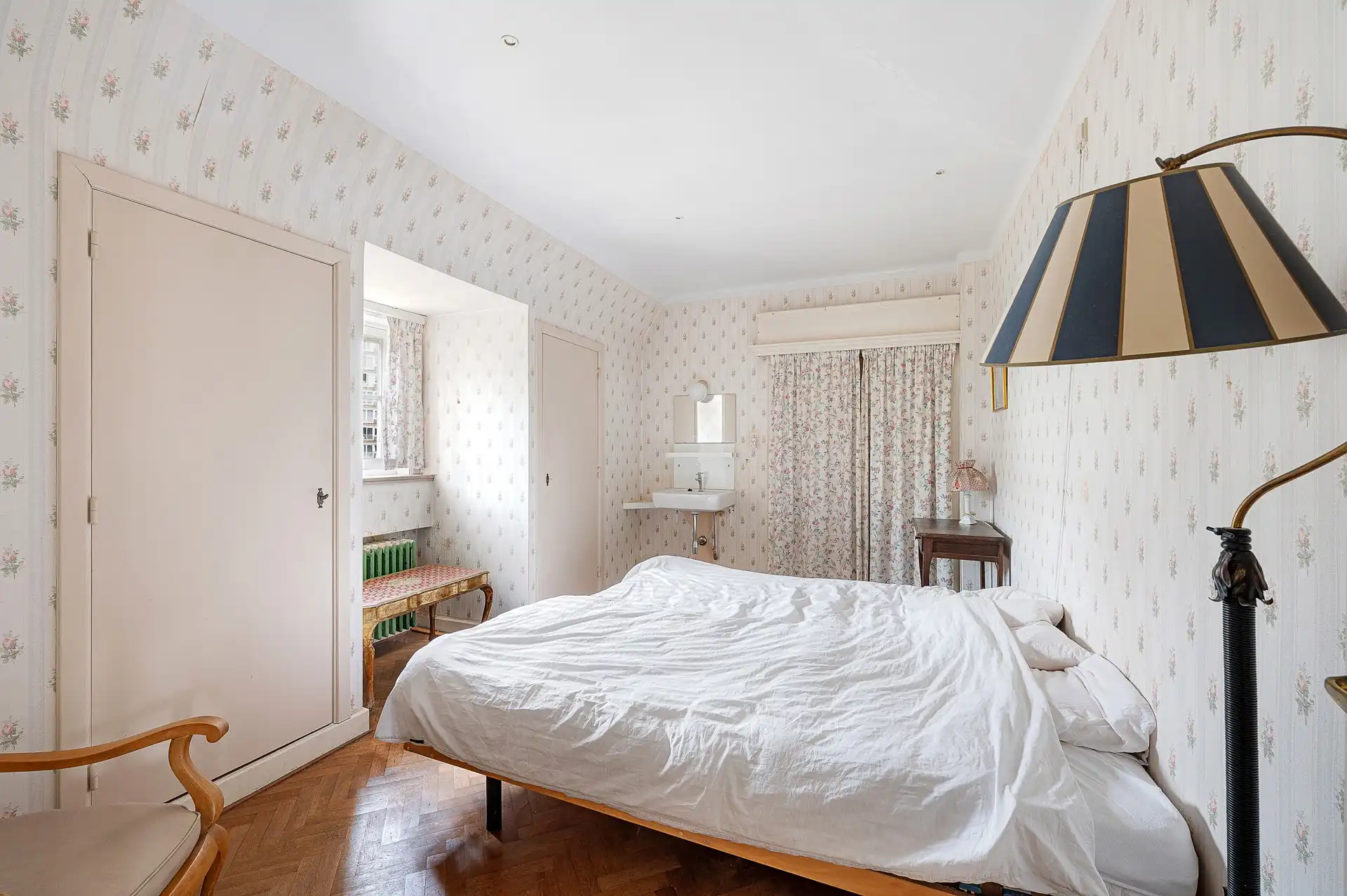 Majestueuze villa op toplocatie en 919m² grond, op slechts 150 meter van het strand foto 32